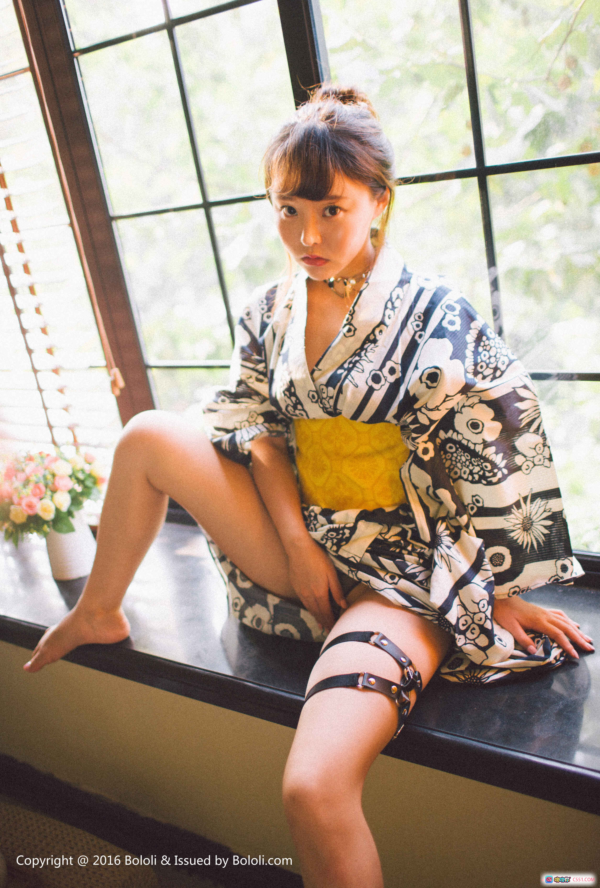 图片[7] - 柳侑绮日系和风写真 | 木窗百叶光影 | 黑白花纹浴衣美腿特写 | BoLoli波萝社VOL.114精选 - 就要吻