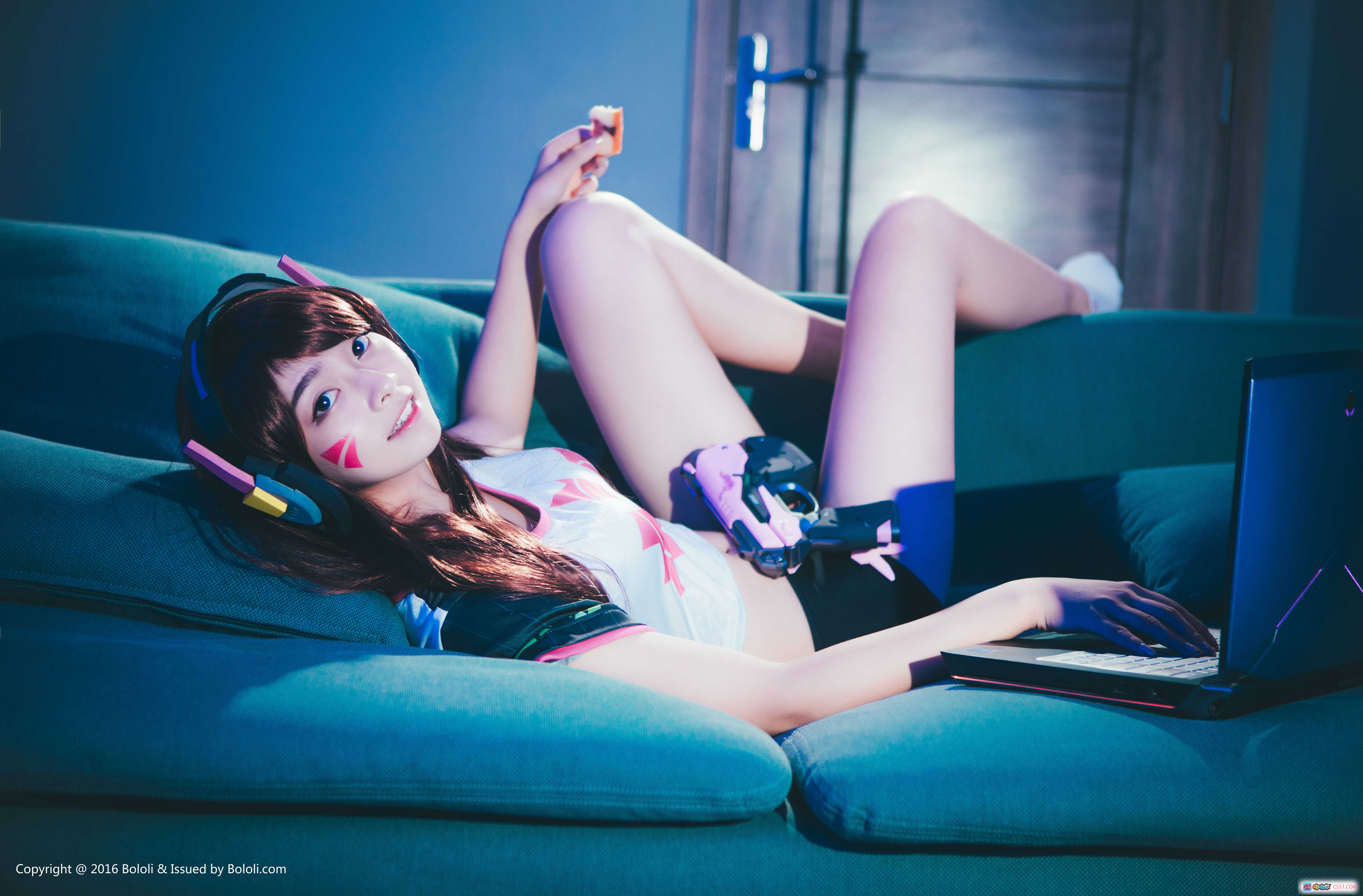 图片[2] - BoLoli波萝社VOL.120超凶诺Cosplay少女躺沙发戴耳机玩笔记本吃零食宅家写真42P高清图集 - 就要吻