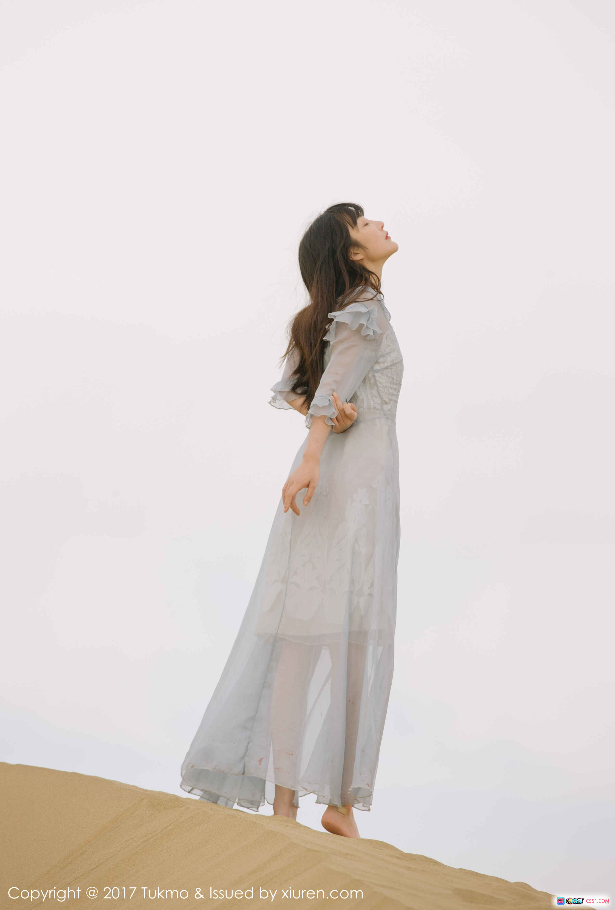 图片[5] - Tukmo 2017清新少女写真 | 浅蓝长裙飘逸姿态 | 甜美齐刘海造型 | 柔光背景文艺风 | 高清40+张摄影集 - 就要吻