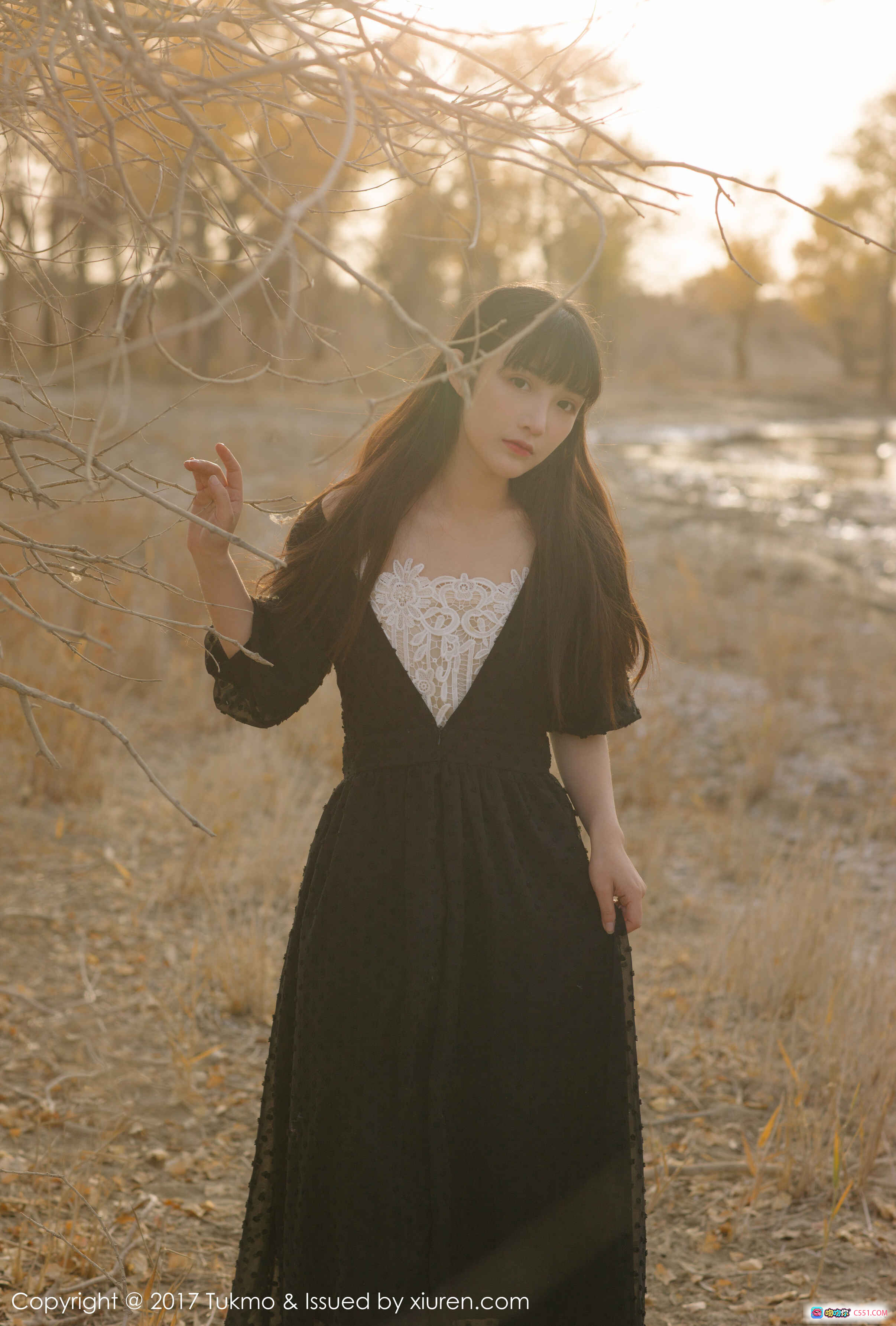 图片[4] - Tukmo 2017清新少女写真 | 浅蓝长裙飘逸姿态 | 甜美齐刘海造型 | 柔光背景文艺风 | 高清40+张摄影集 - 就要吻