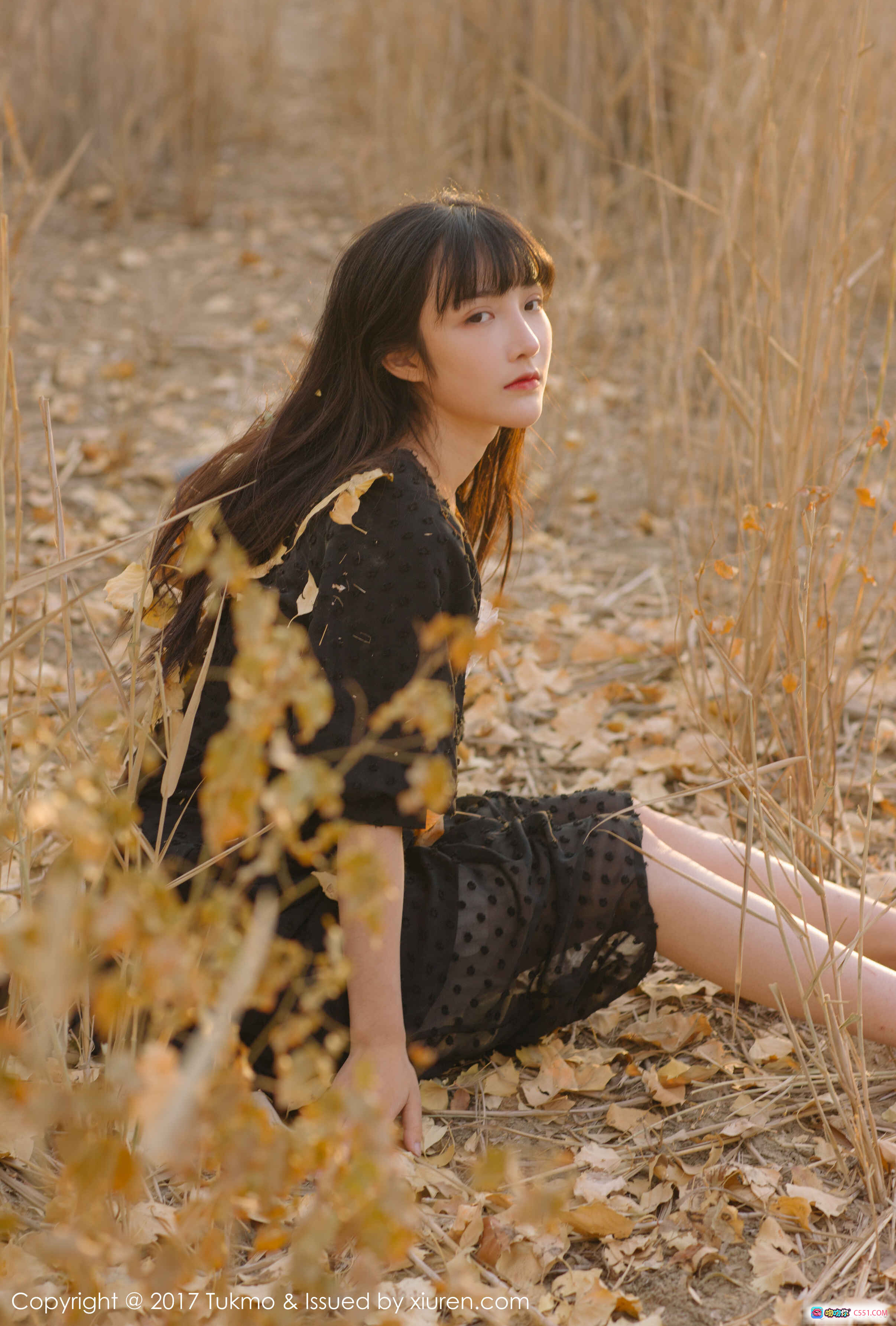 图片[8] - Tukmo 2017清新少女写真 | 浅蓝长裙飘逸姿态 | 甜美齐刘海造型 | 柔光背景文艺风 | 高清40+张摄影集 - 就要吻