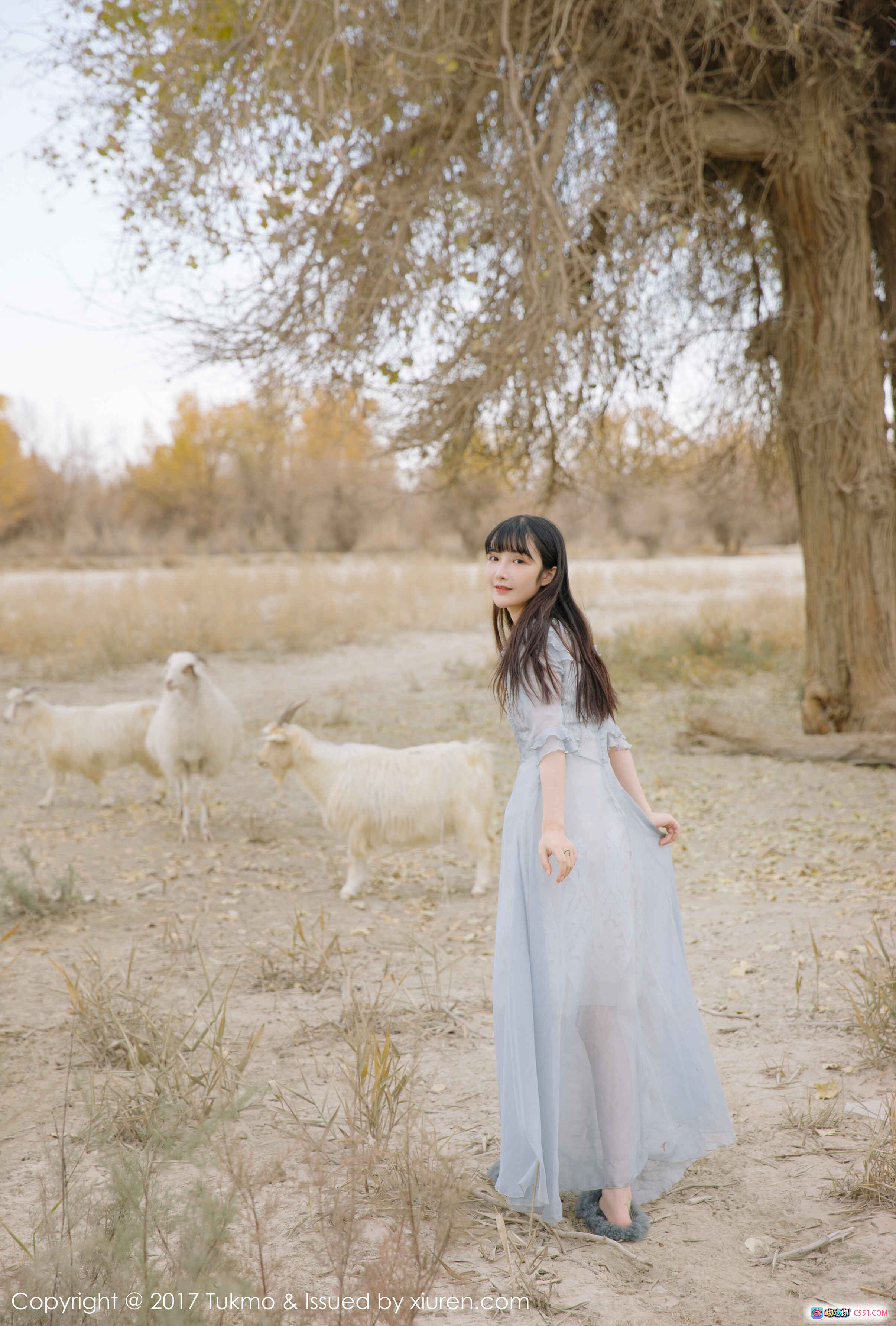 图片[10] - Tukmo 2017清新少女写真 | 浅蓝长裙飘逸姿态 | 甜美齐刘海造型 | 柔光背景文艺风 | 高清40+张摄影集 - 就要吻