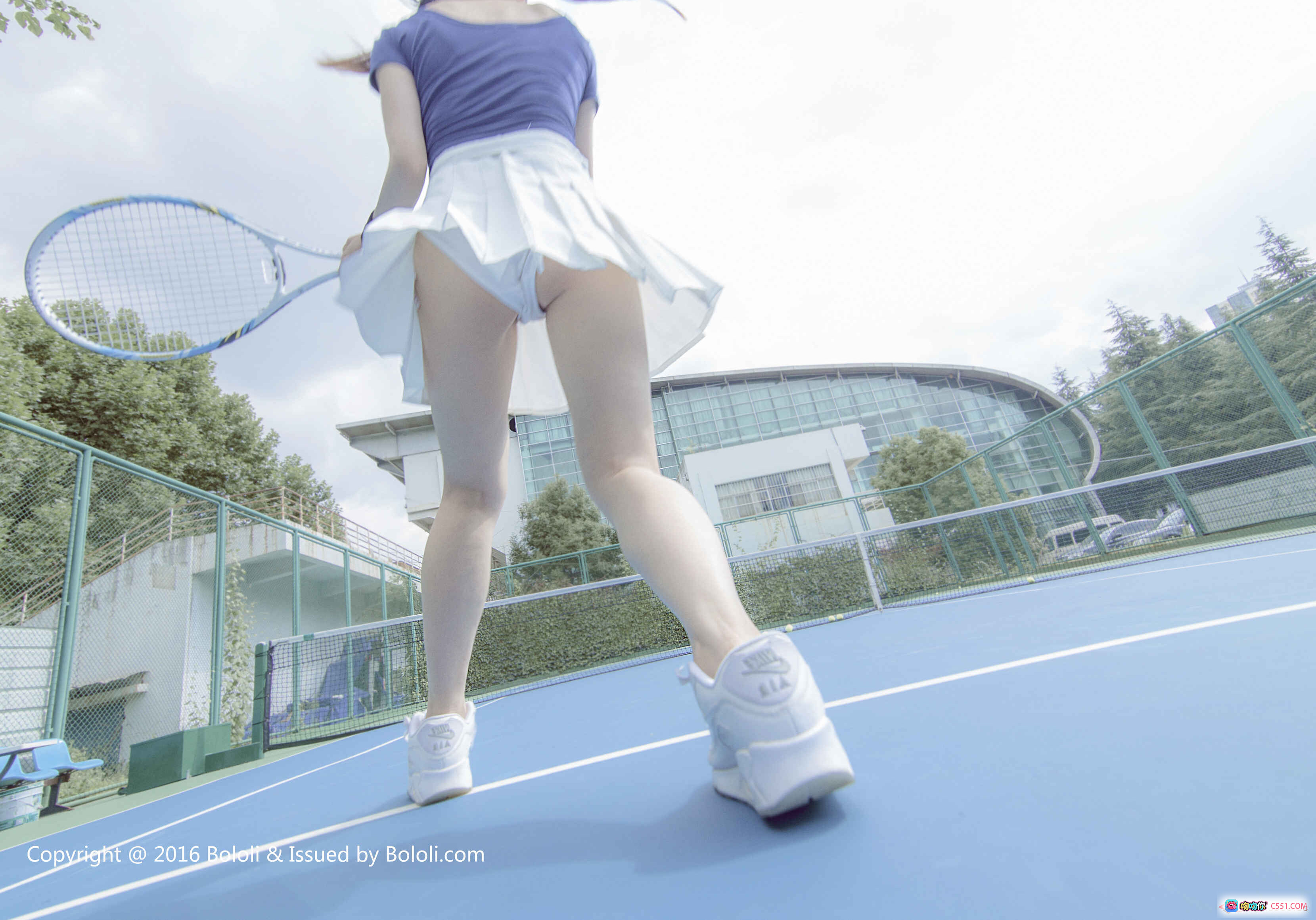 觉蒽酱网球少女写真 | BoLoli波萝社VOL.030 | 白裙蓝场运动风 | 2017年3月高清摄影集 - 就要吻