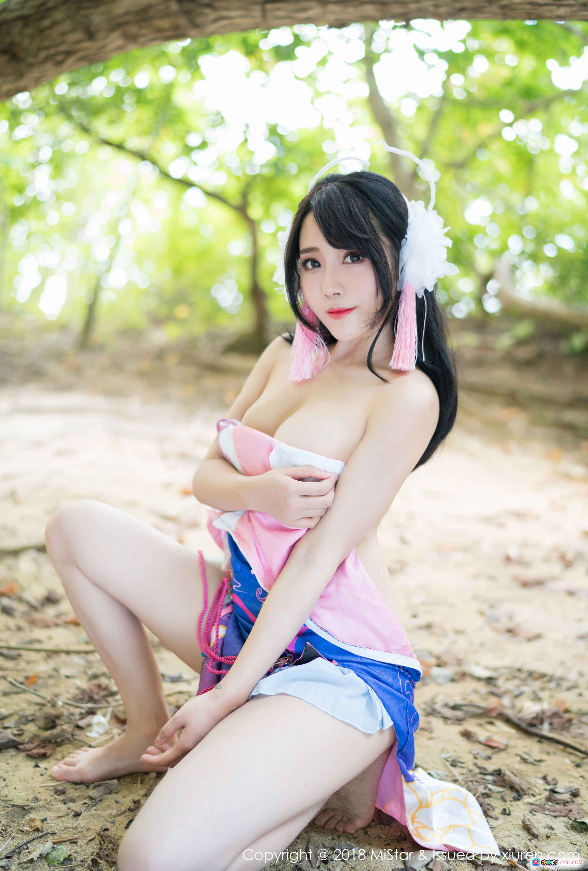 图片[5] - MiStar 2018.03.14 VOL.215 兜豆靓Youlina 红色比基尼岩石写真 性感美腿长发少女 持扇躺姿自然风光摄影 - 就要吻