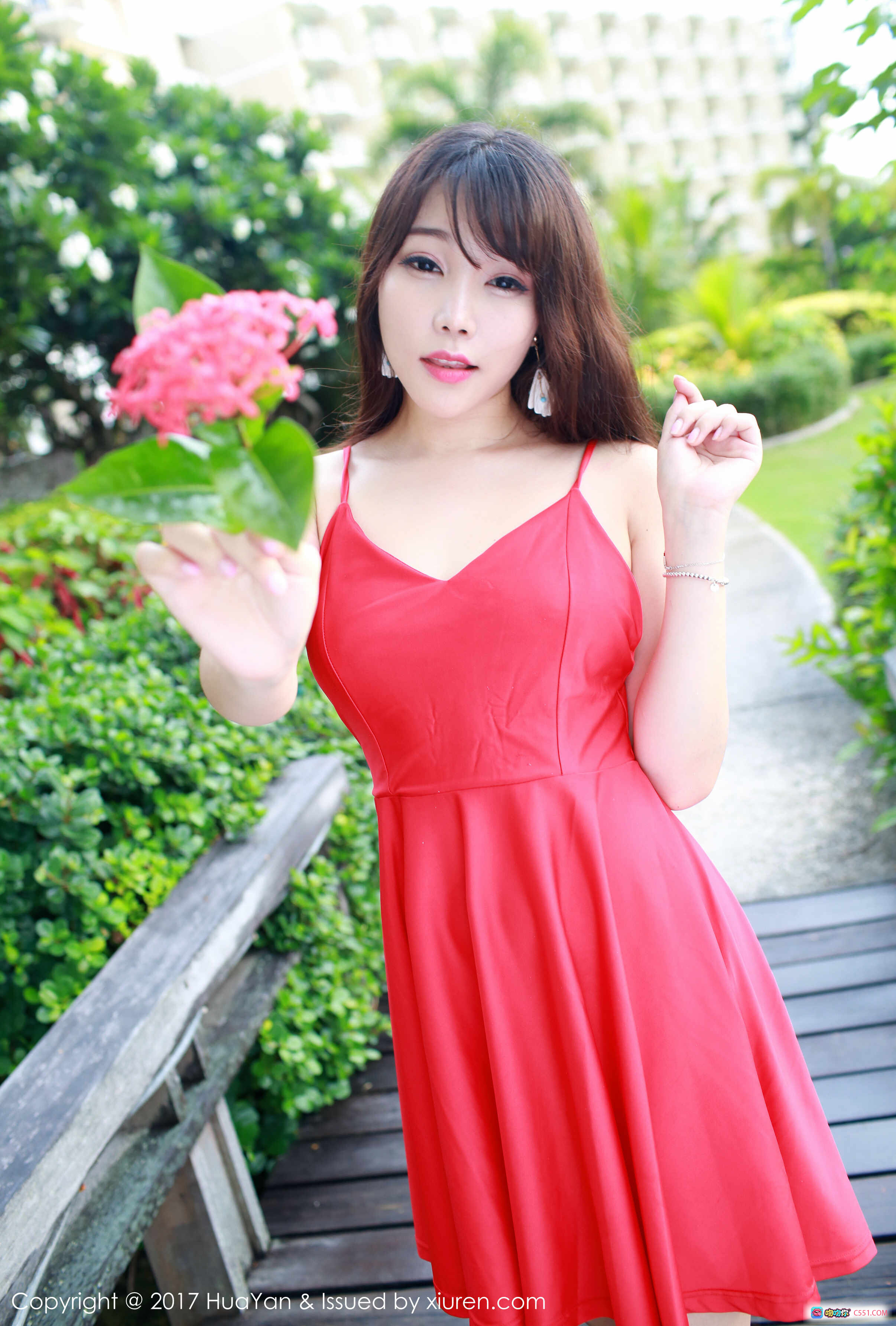 图片[5] - 芝芝Booty海边码头写真｜粉色泳衣性感美臀｜HuaYan花の颜Vol.044高清图集 - 就要吻