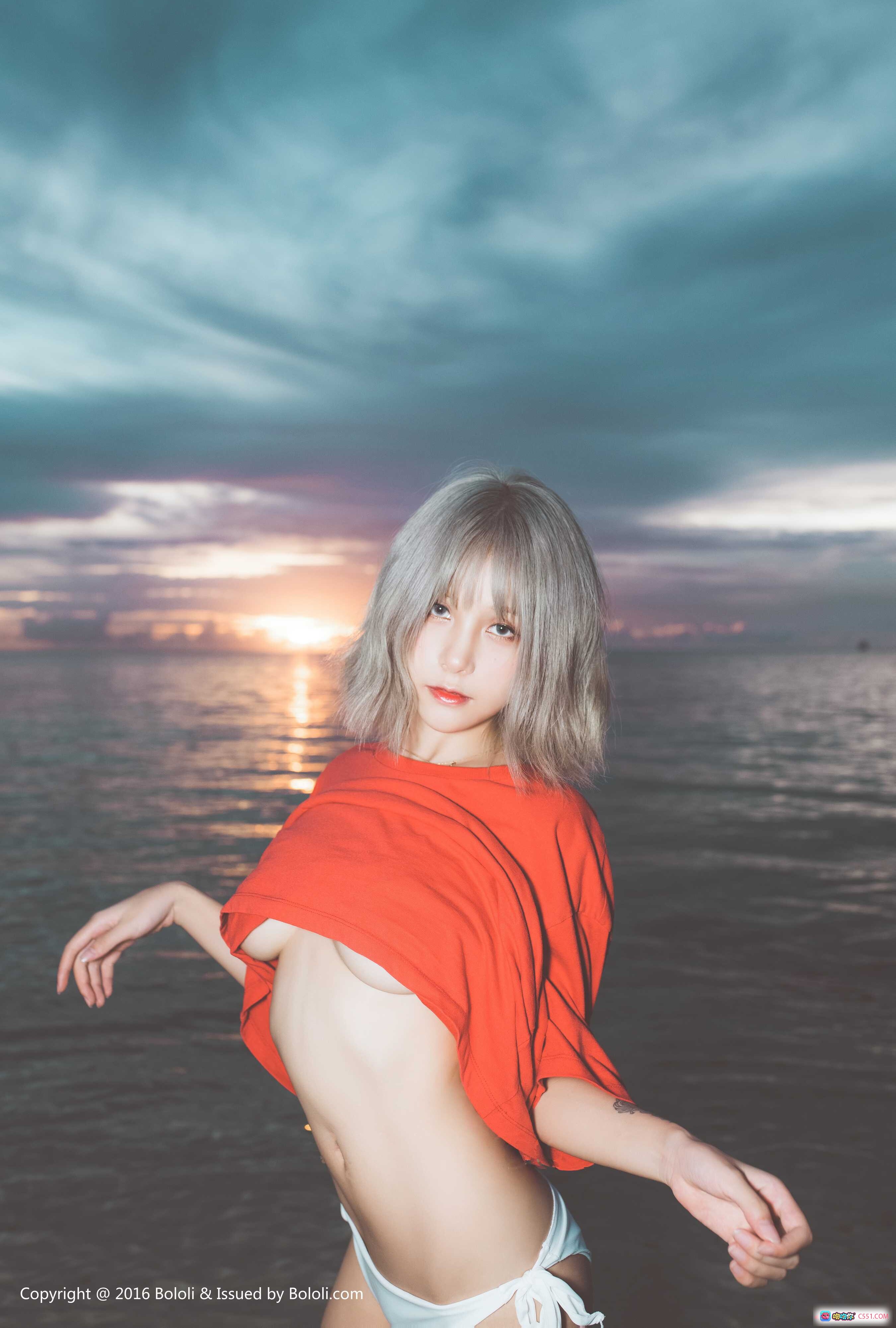 图片[5] - 夏美酱海边风情写真 | BoLoLi波萝社VOL.123 | 白色POLO短款上衣+黑色泳裤 | 银发少女热带植物背景 | 2017.10.28高清48P - 就要吻