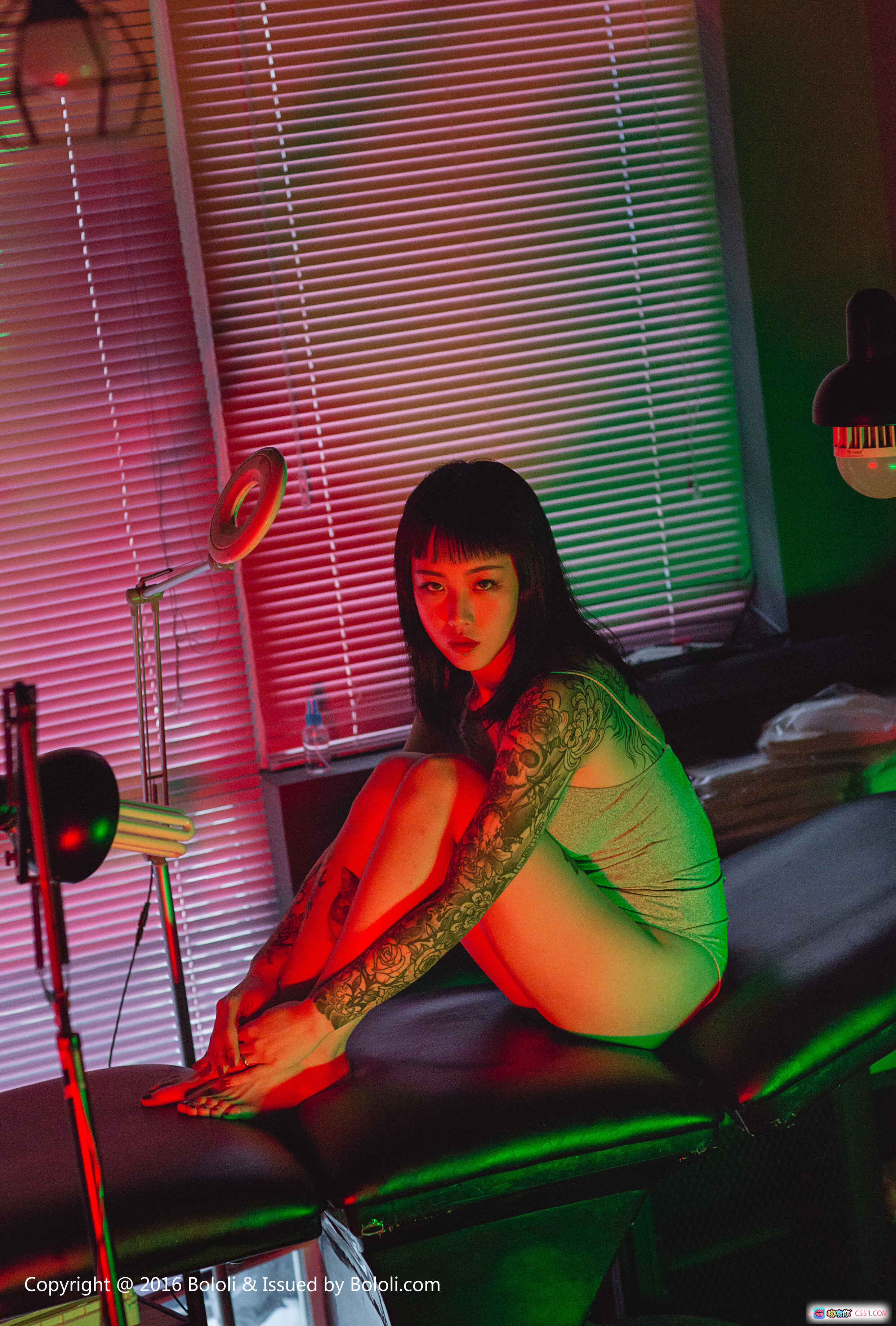 图片[3] - BoLoli波萝社VOL.087王思匀荧光纹身写真｜绿色红光暗调氛围感日系少女摄影集 - 就要吻