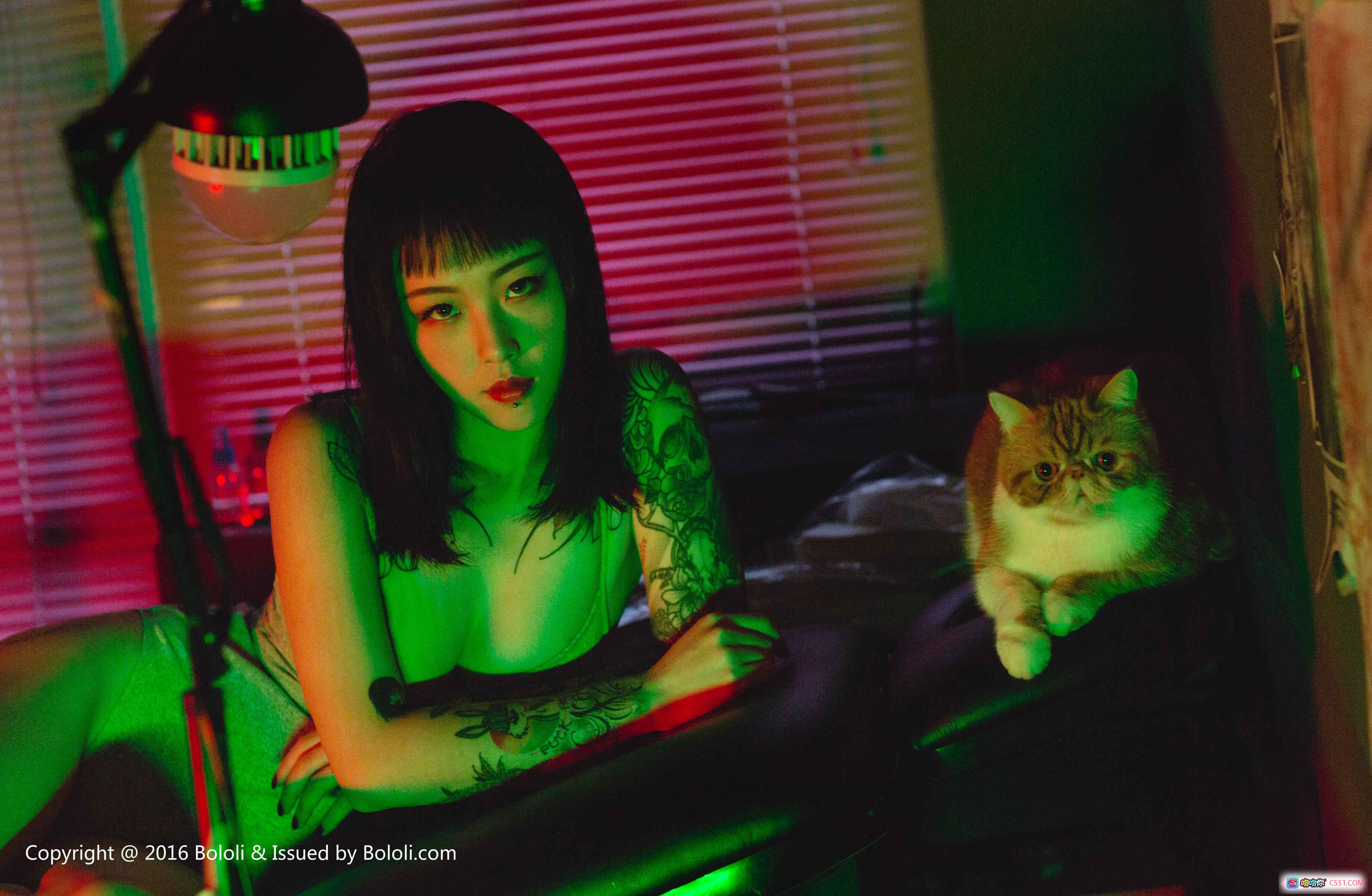 图片[9] - BoLoli波萝社VOL.087王思匀荧光纹身写真｜绿色红光暗调氛围感日系少女摄影集 - 就要吻