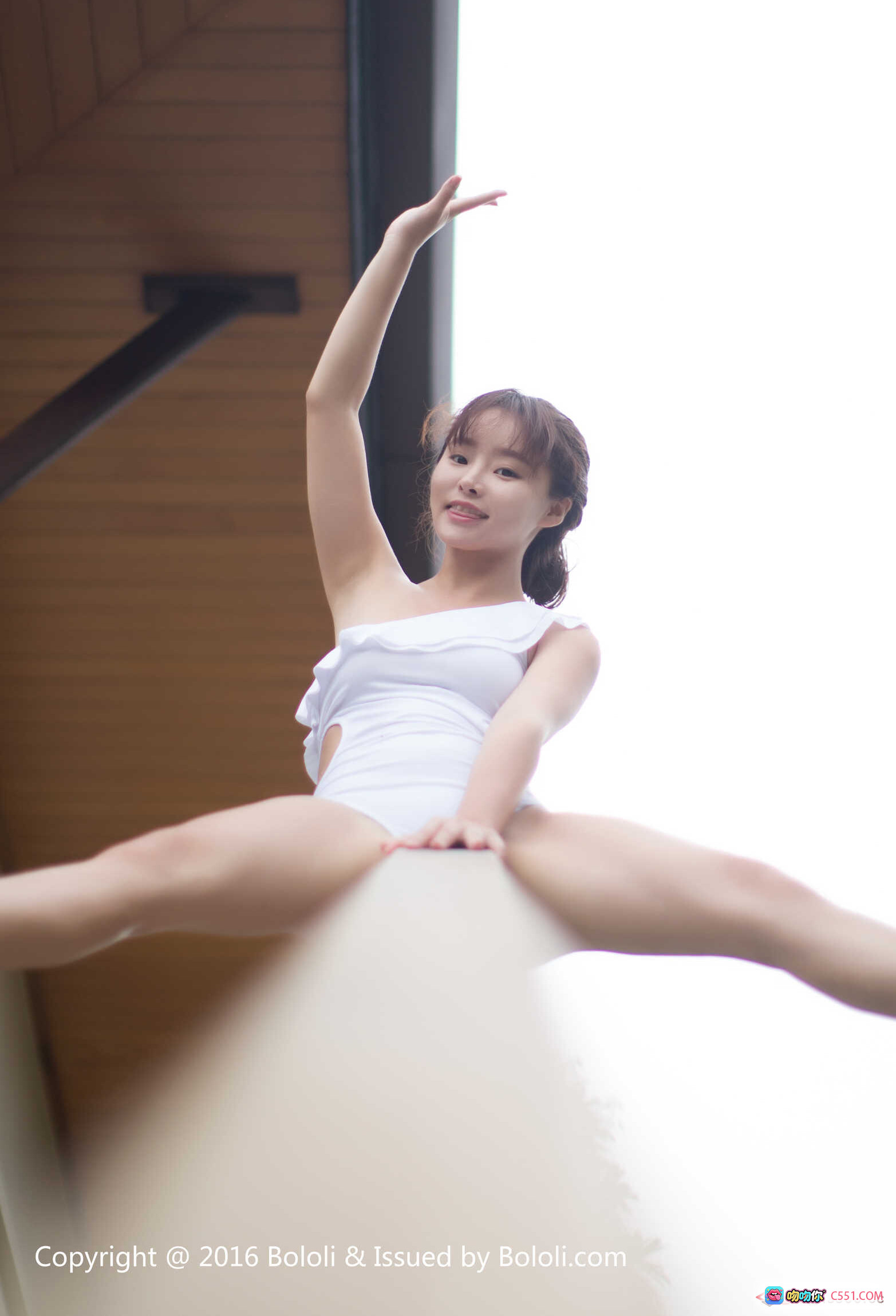 柳侑绮白色芭蕾舞裙优雅劈叉姿态_BoLoli波萝社VOL.100高清写真集 - 就要吻