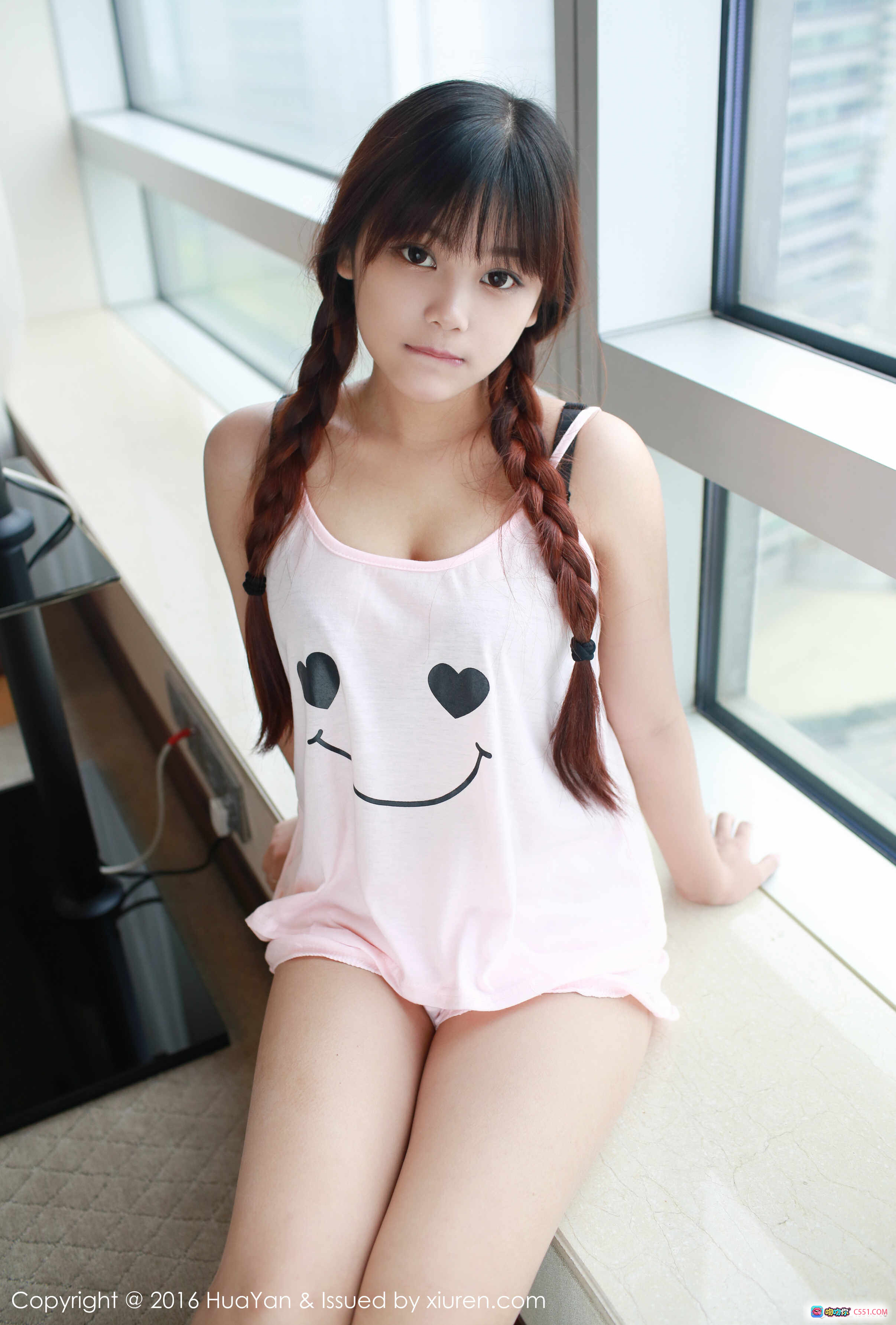 图片[10] - 小月儿女仆装写真 | 双马尾蕾丝头饰 | 黑白制服蝴蝶结 | 网袜美腿私房照 | HuaYan花の颜2016 Vol.016 - 就要吻