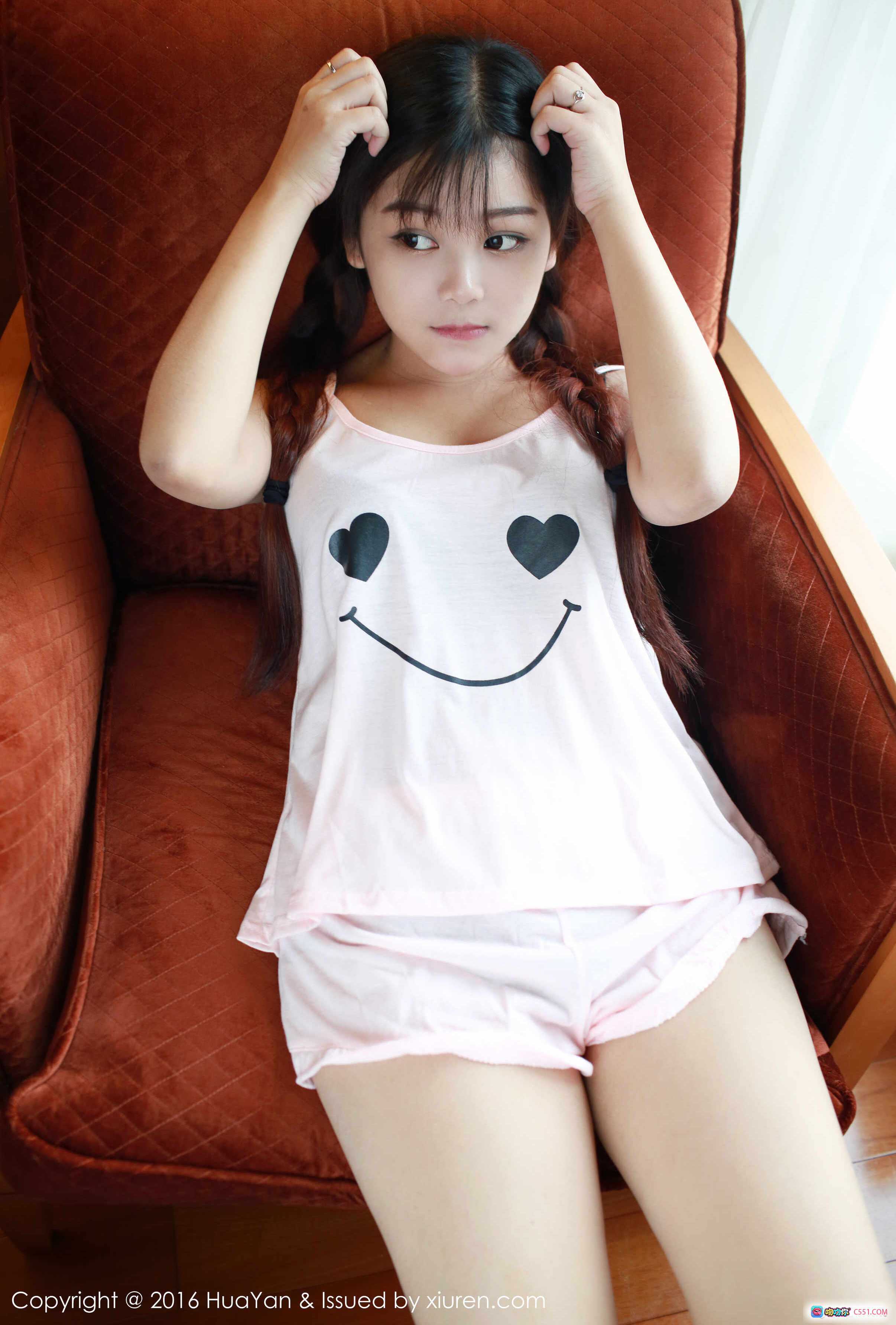 图片[4] - 小月儿女仆装写真 | 双马尾蕾丝头饰 | 黑白制服蝴蝶结 | 网袜美腿私房照 | HuaYan花の颜2016 Vol.016 - 就要吻