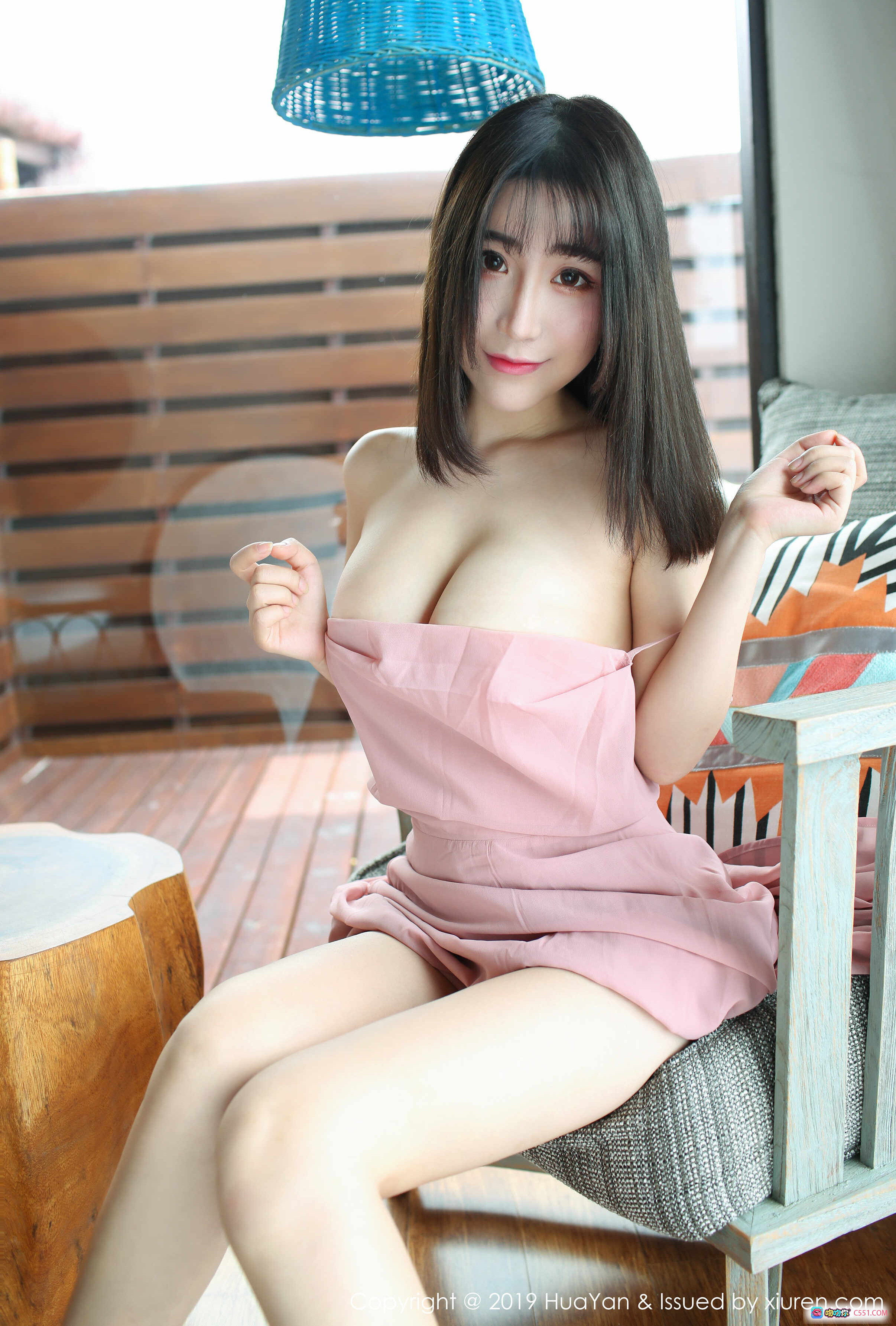 绯月樱Cherry粉色抹胸裙性感写真 | HuaYan花の颜2019 VOL.062高清美图 - 就要吻