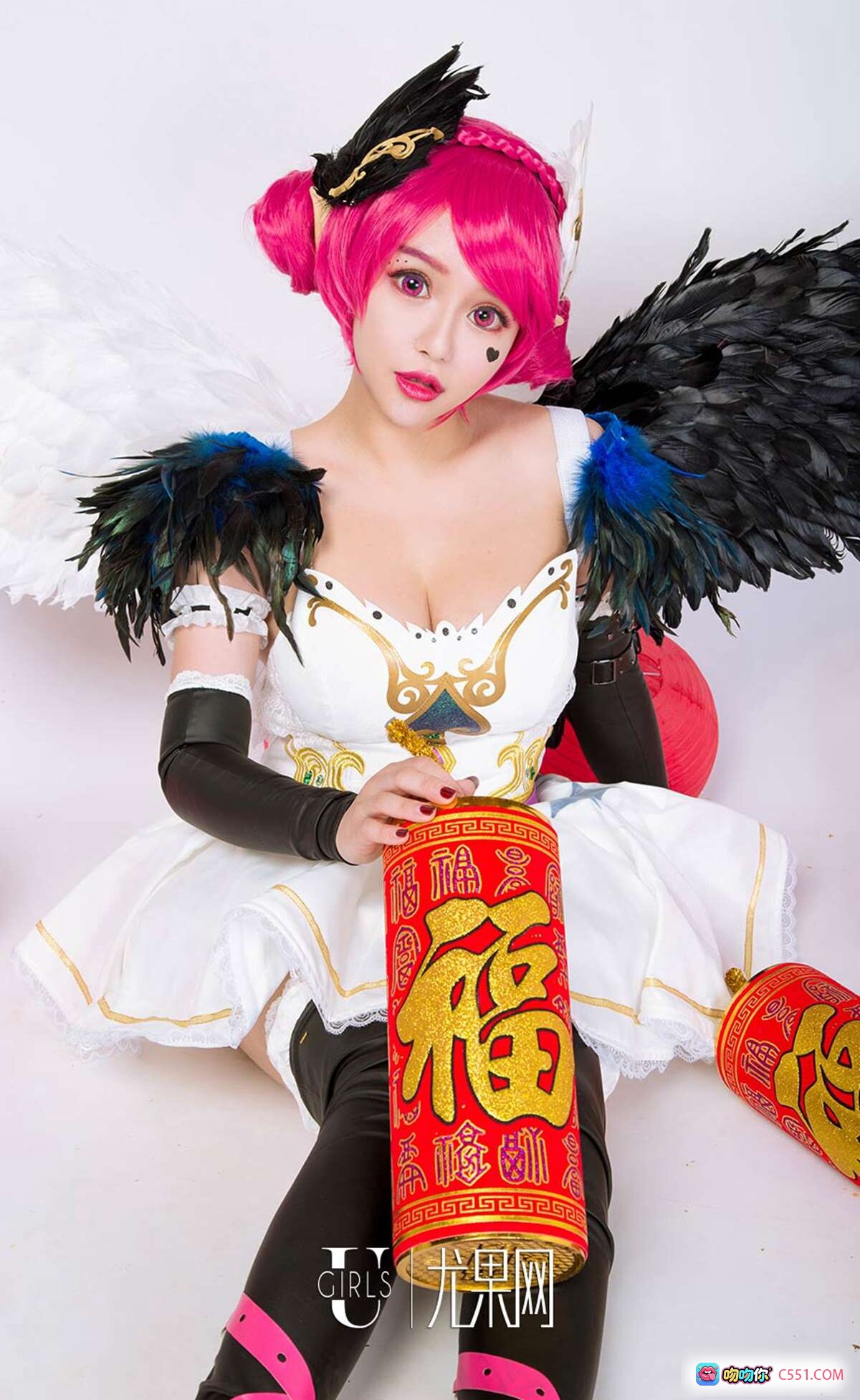 图片[10] - Ugirls尤果网爱尤物No.1004春节主题Cosplay写真 金发兔耳少女红灯笼糖葫芦年味十足 - 就要吻