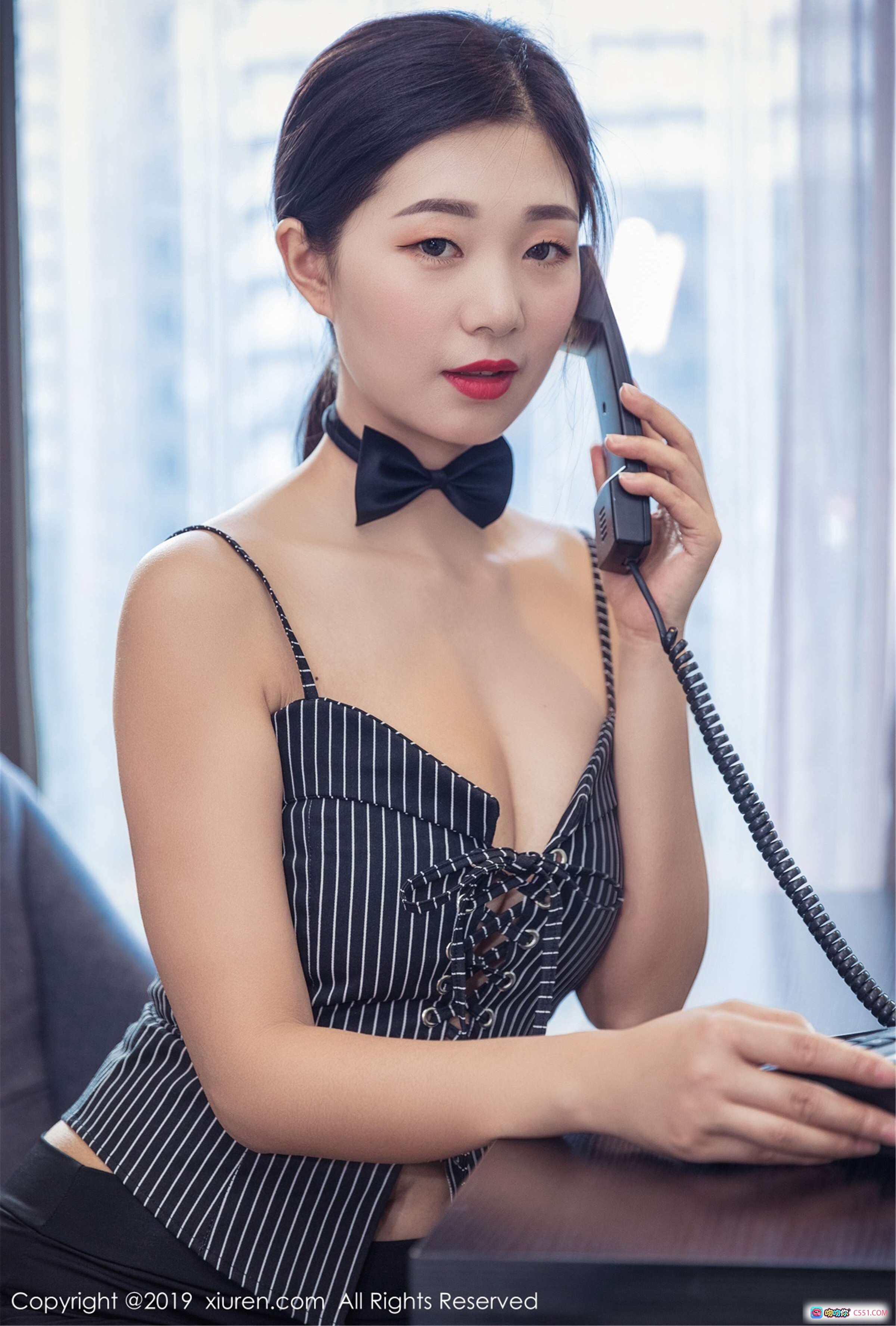 图片[3] - 宋KiKi性感写真 | 透明高领上衣+黑色短裙 | 秀人网2019经典私房照 - 就要吻