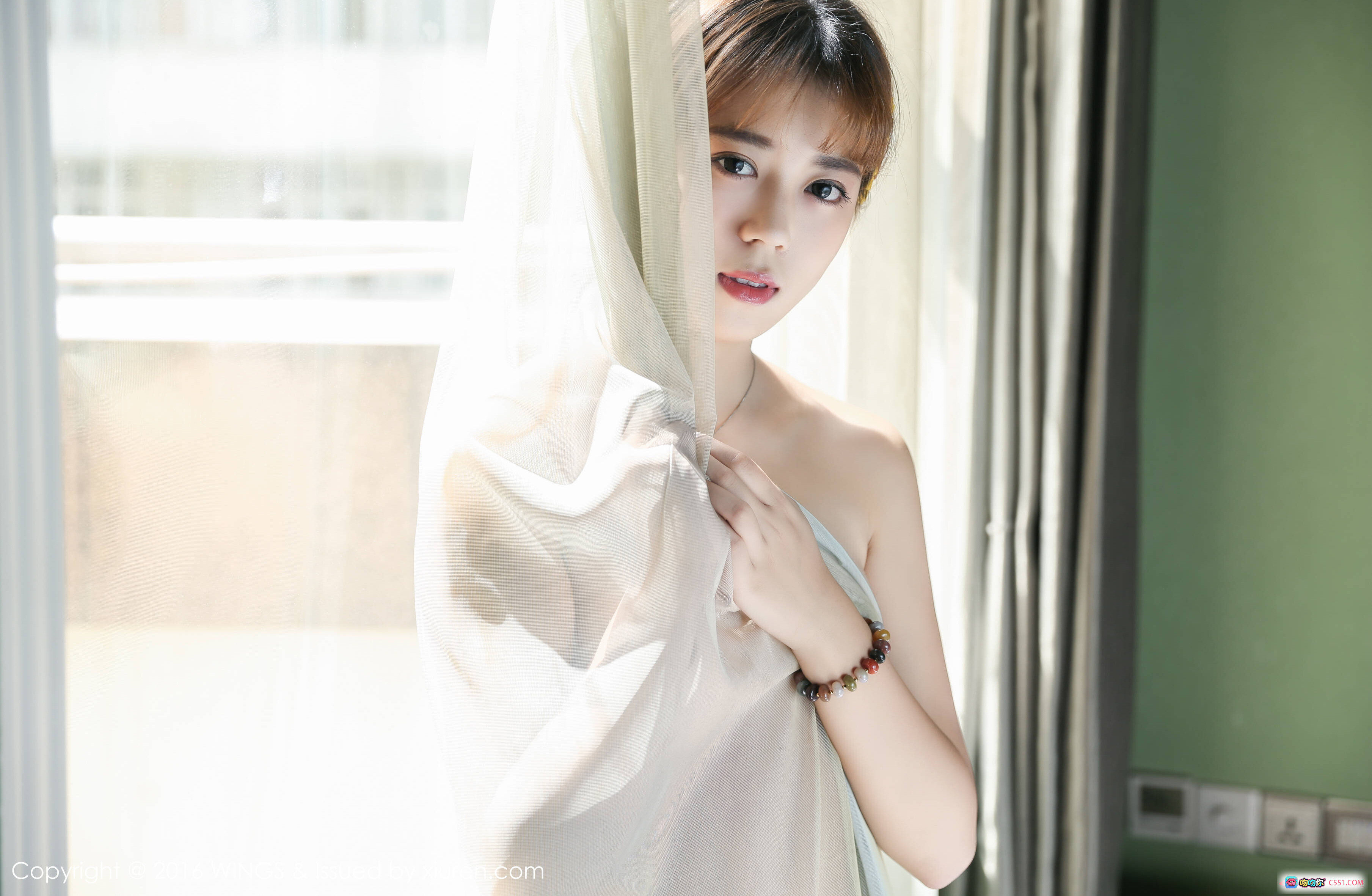 图片[2] - 柠檬vivi窗边柔光写真 | 透明薄纱少女风 | 向日葵发饰清新造型 | WingS VOL.019 2016.10.10 80+张高清图集 - 就要吻