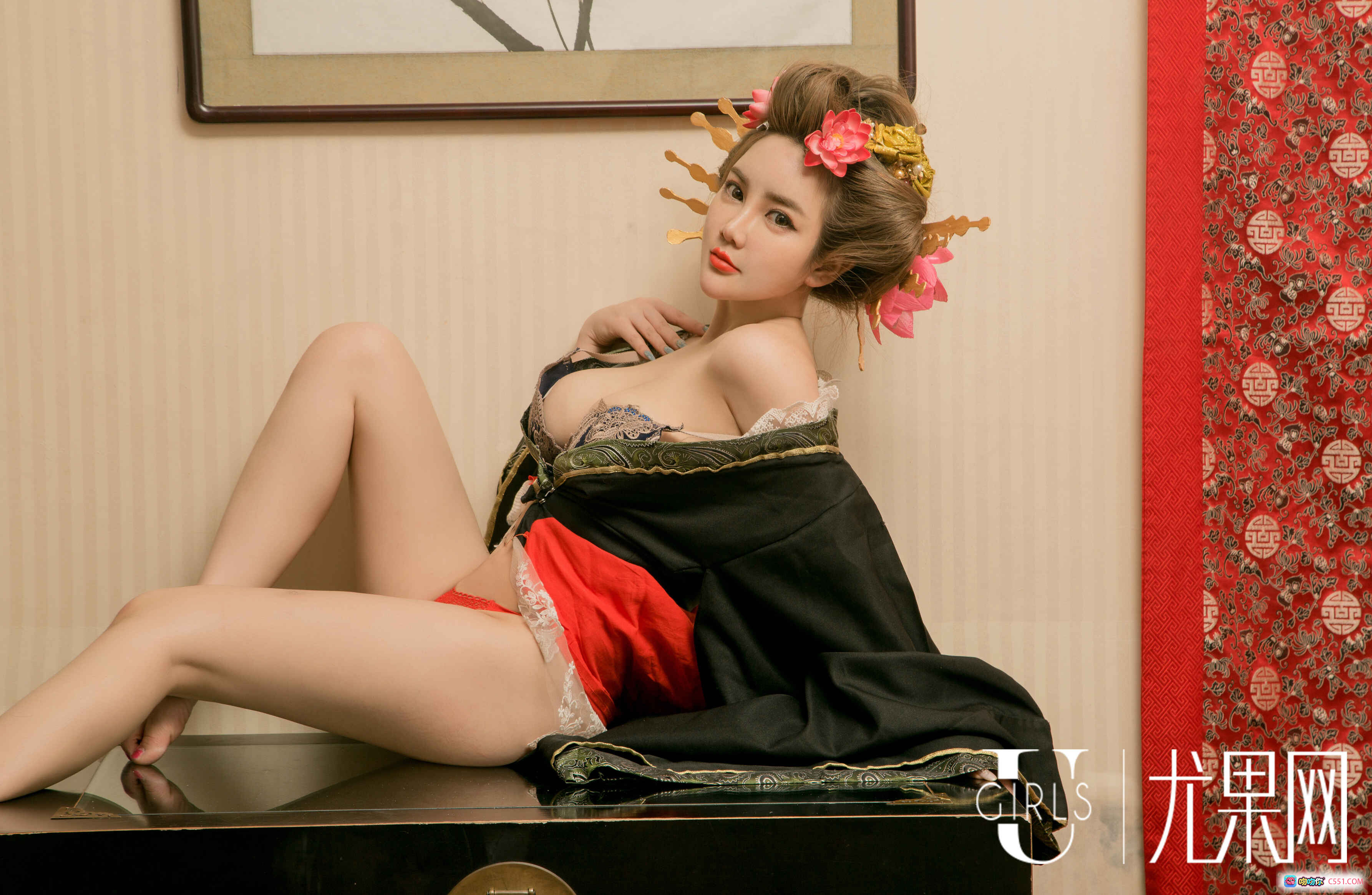 图片[9] - Ugirls尤果网温鈊怡粽欲写真 东方古典红纱床榻性感私房美胸诱惑高清图集 - 就要吻