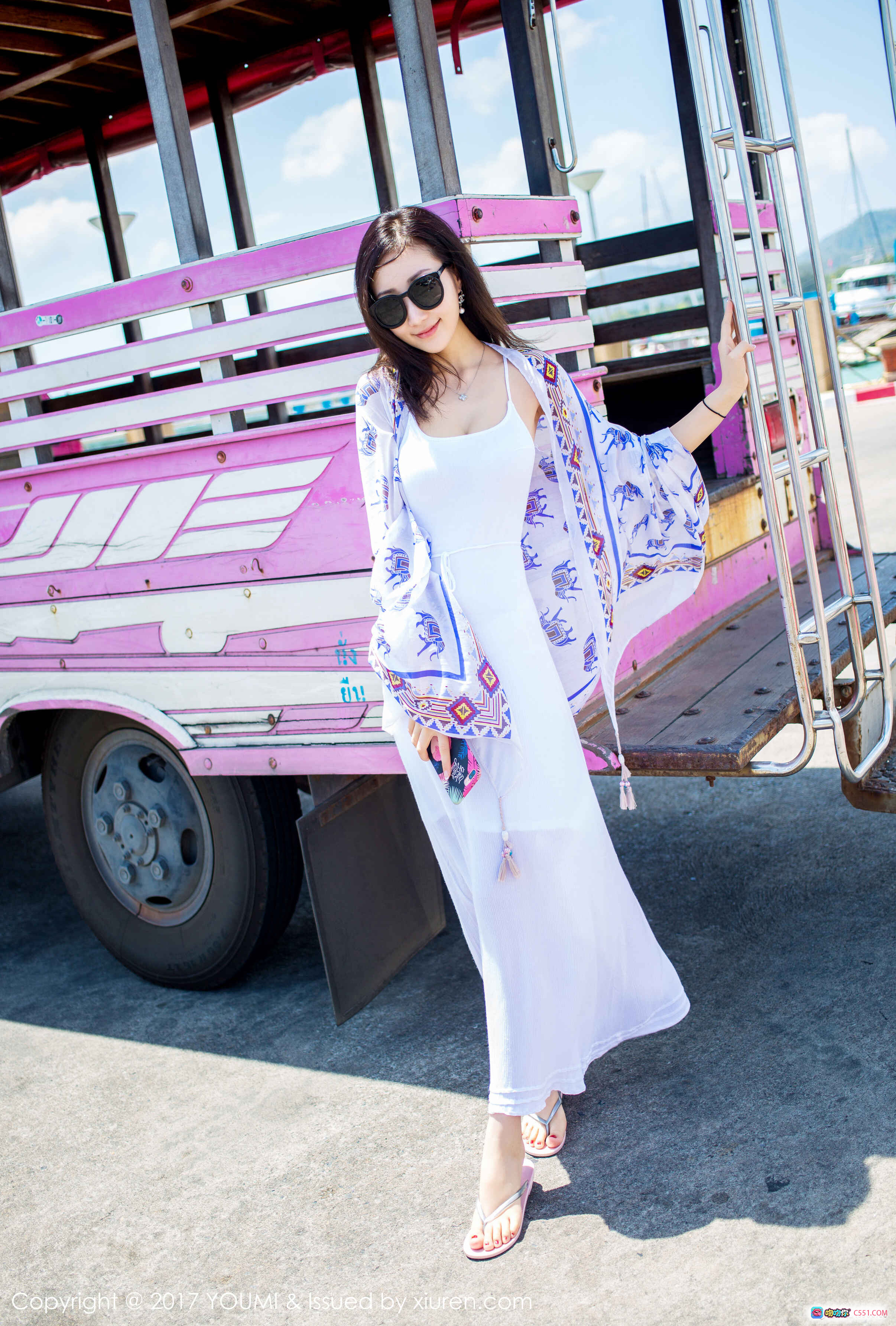 图片[3] - YouMi尤蜜荟2017.03.07 Vol.023 Yumi尤美街拍写真 粉色短袖长发墨镜街头风清新自然美拍 - 就要吻