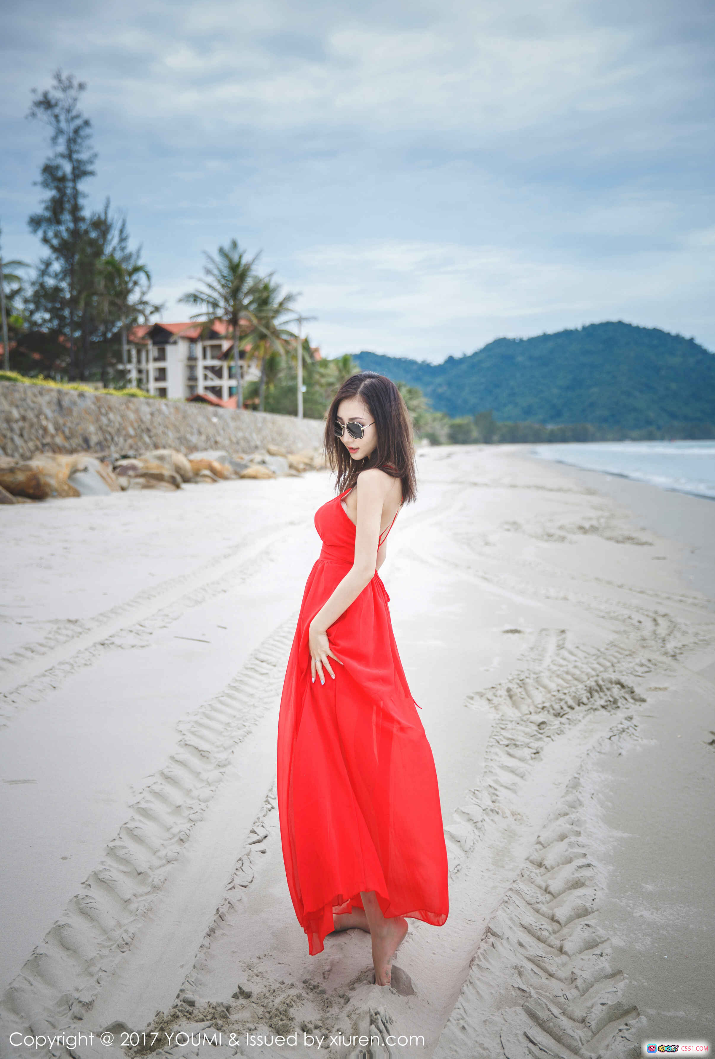 图片[5] - 海边红裙美女写真 | YouMi尤蜜荟2017 Vol.028尤美沙滩风情照 - 就要吻