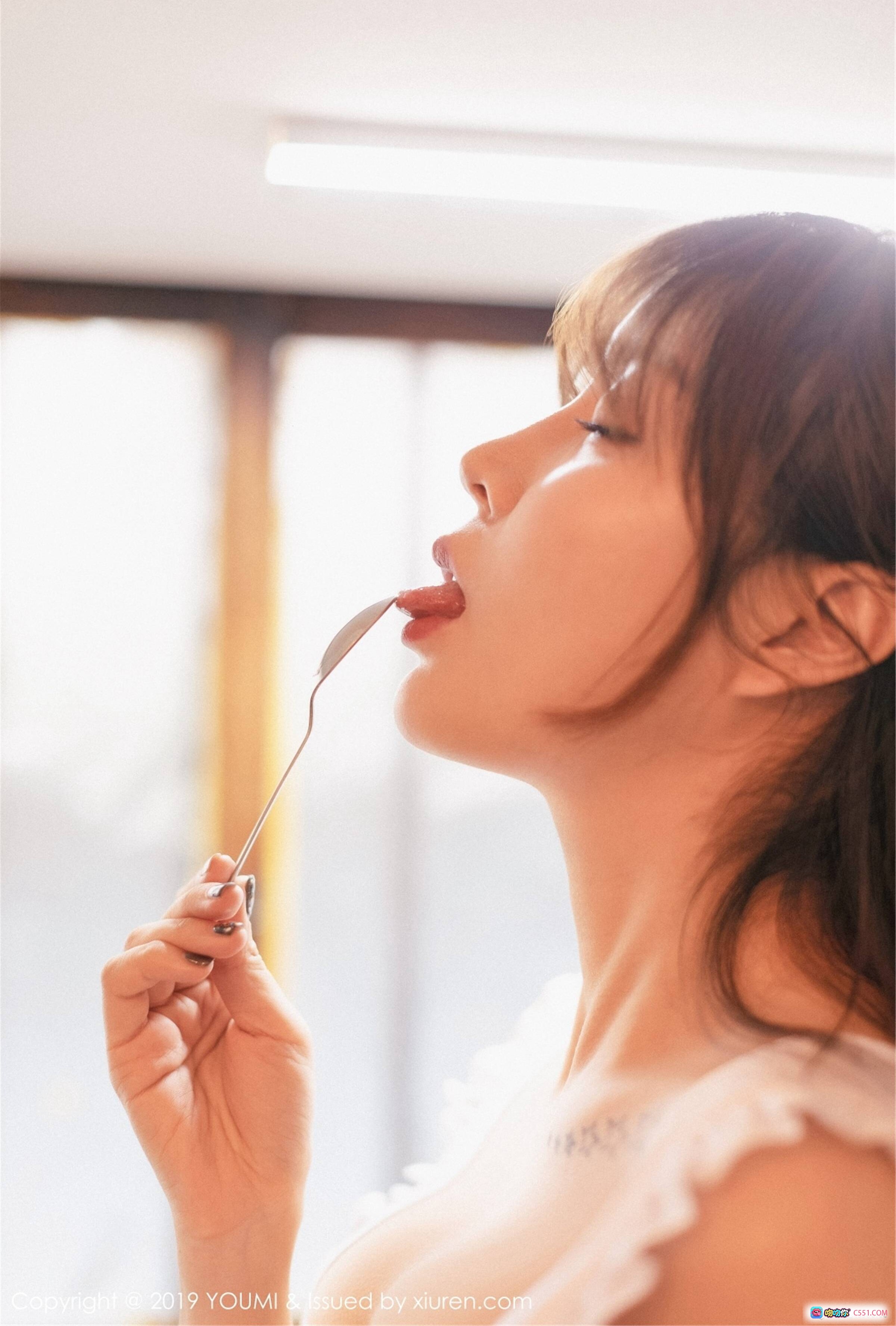 图片[6] - 王雨纯厨房写真 | 白色蕾丝内衣 | 优雅美背 | 丰满曲线 | YouMi尤蜜荟2019 Vol.295 - 就要吻