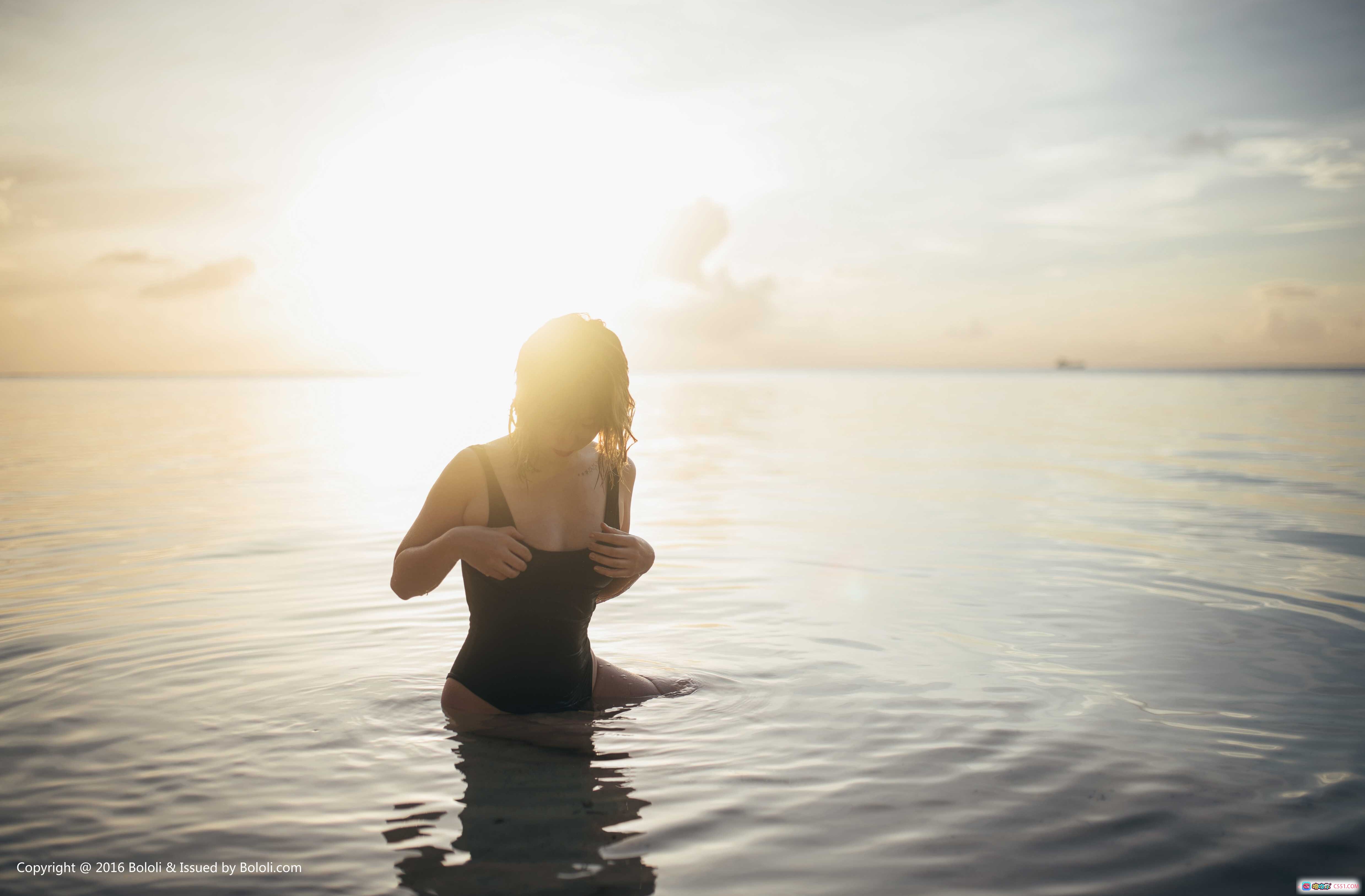图片[8] - 王雨纯沙滩诱惑写真 | BoLoLi波萝社VOL.124 | 热带植物铁丝网背景 | 性感比基尼美臀特写 | 2017年10月30日高清图集 - 就要吻