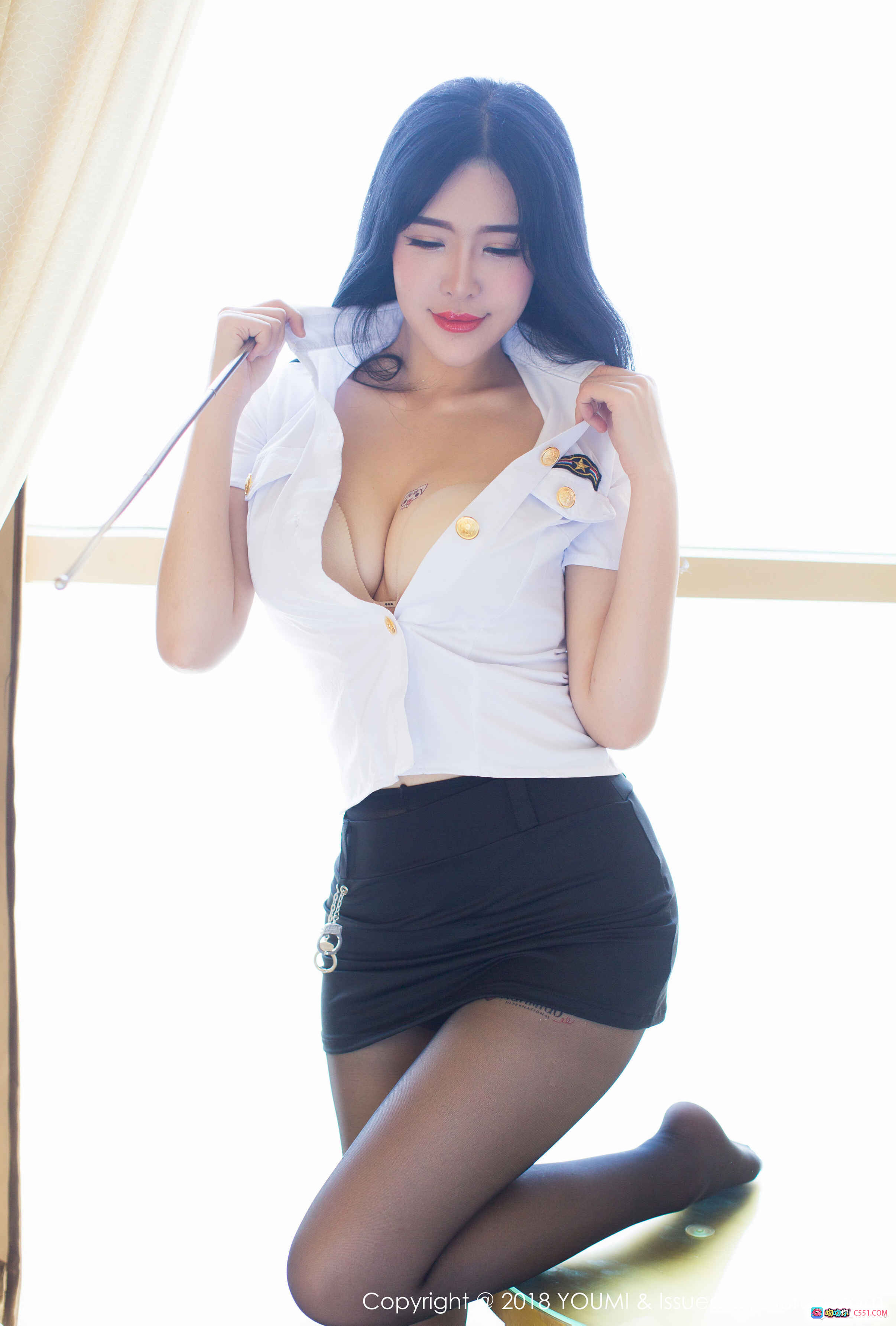 图片[10] - 刘钰儿尤蜜荟2018.07.11 Vol.185 白衬衫黑短裙性感写真 丝袜美腿诱惑私房照 - 就要吻