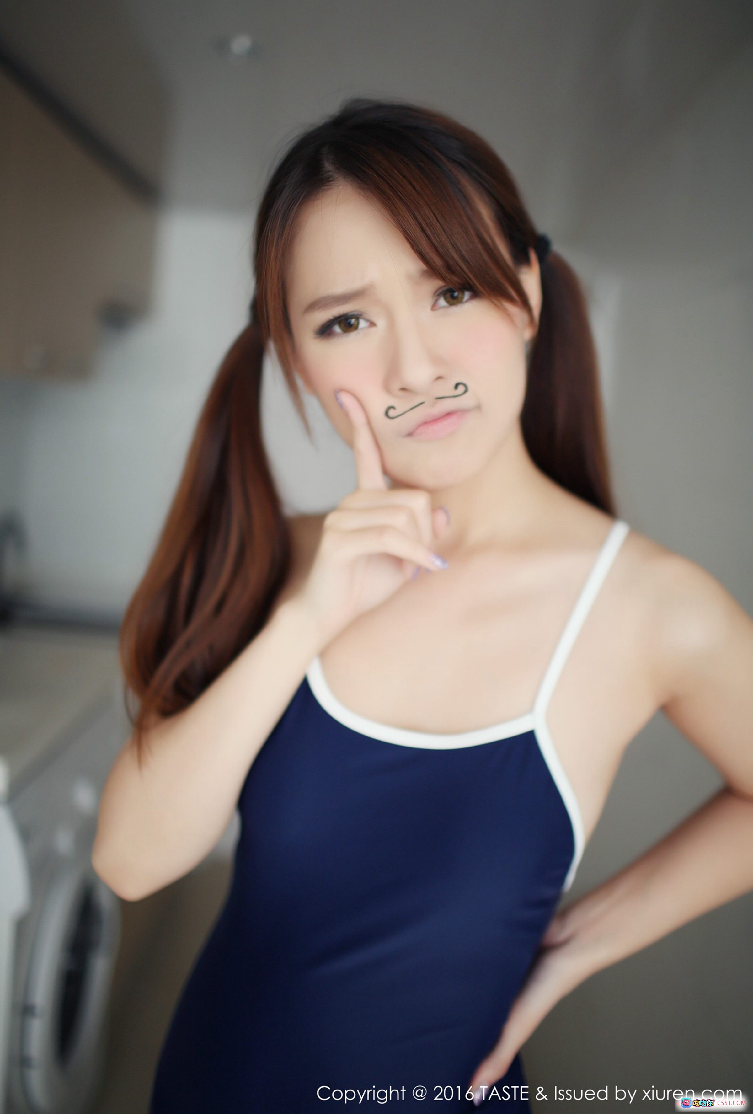 图片[5] - Carol酱猫耳女仆装厨房写真 | 黑色吊带粉边围裙眼镜少女 | TASTE 2016 VOL.005 - 就要吻