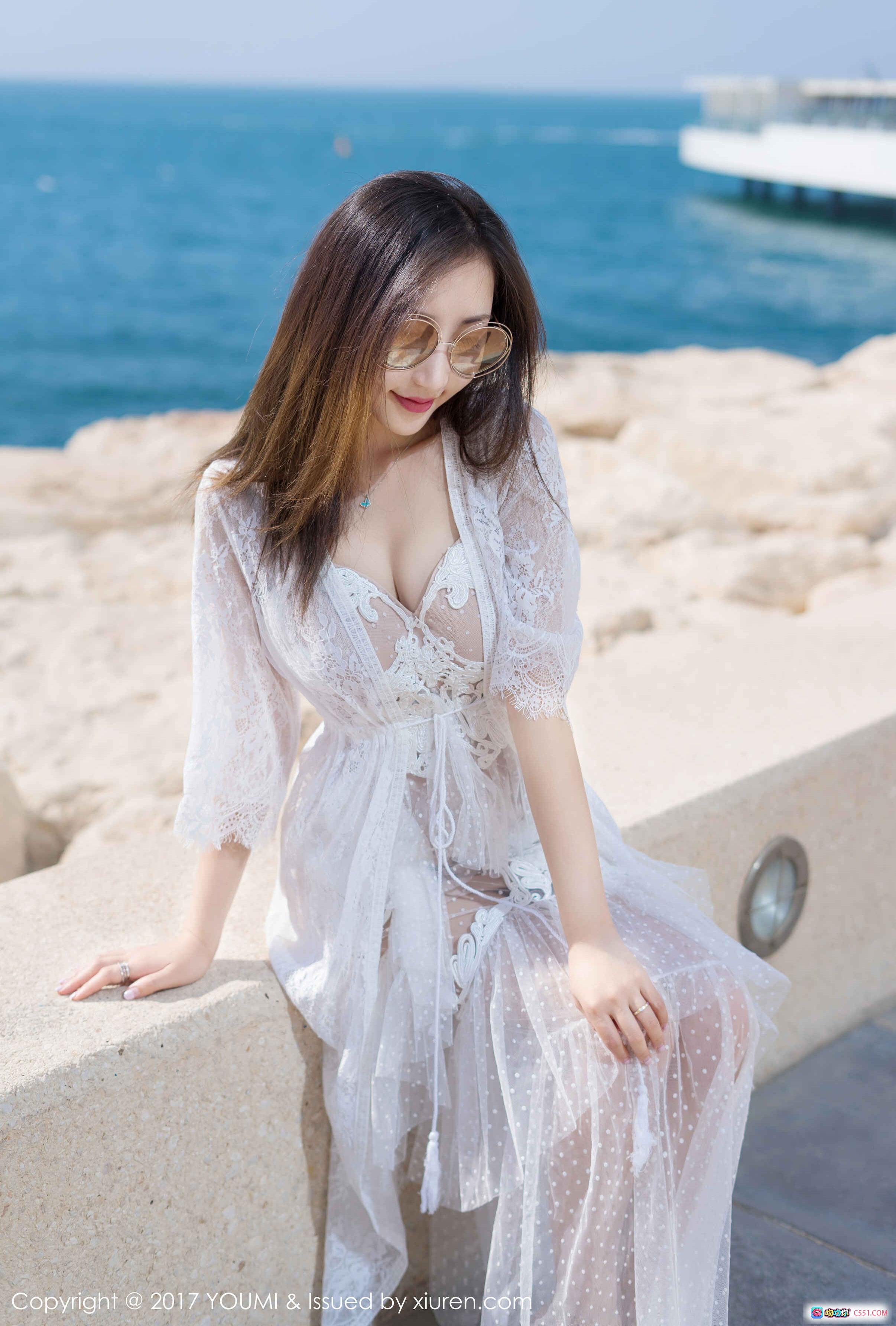 图片[2] - YouMi尤蜜荟2017.11.23 Vol.088 尤美绿色泳衣户外写真 阳光草坪棕榈树背景 性感优雅气质美女摄影 - 就要吻