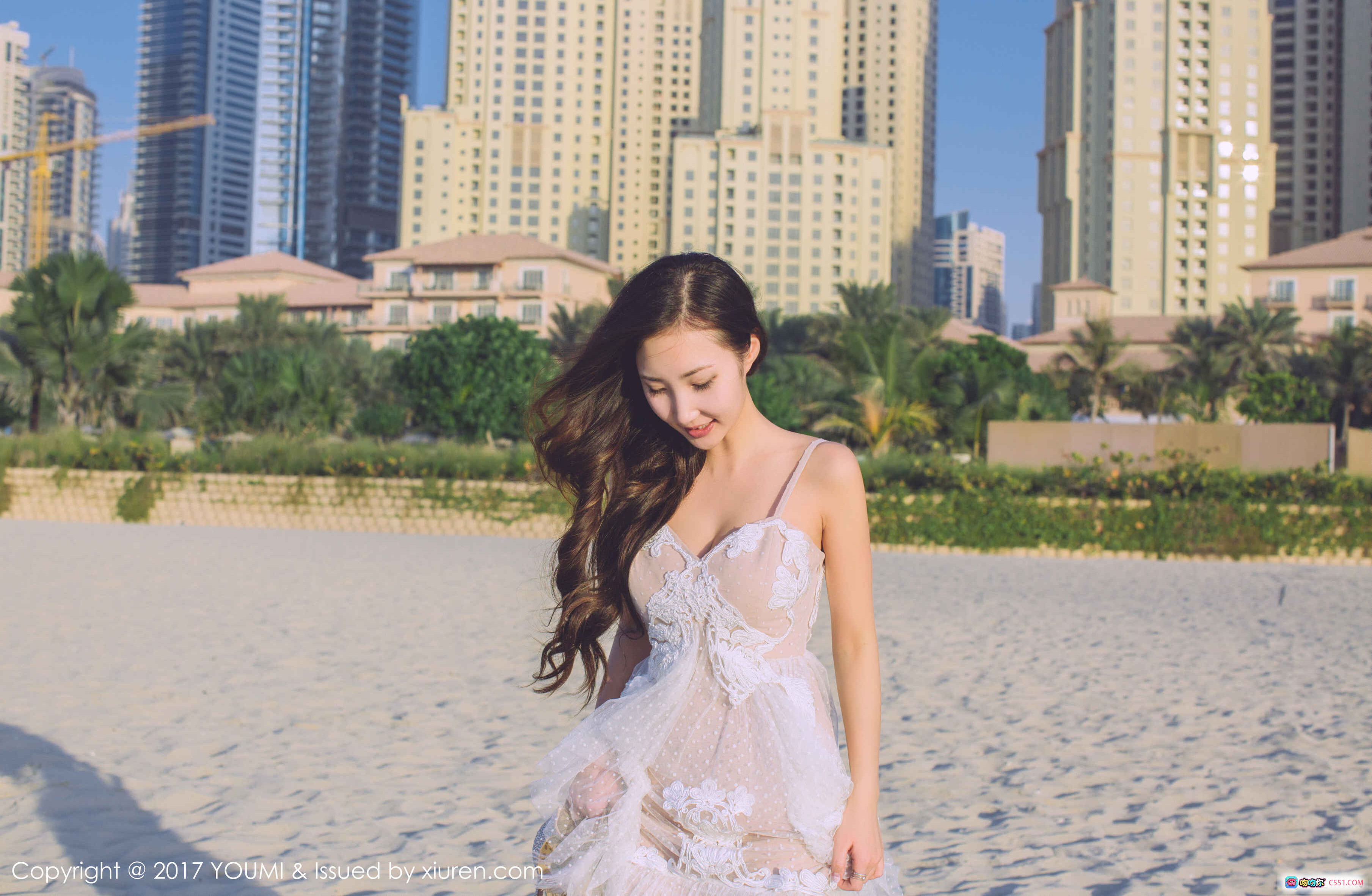 图片[5] - YouMi尤蜜荟2017.11.23 Vol.088 尤美绿色泳衣户外写真 阳光草坪棕榈树背景 性感优雅气质美女摄影 - 就要吻