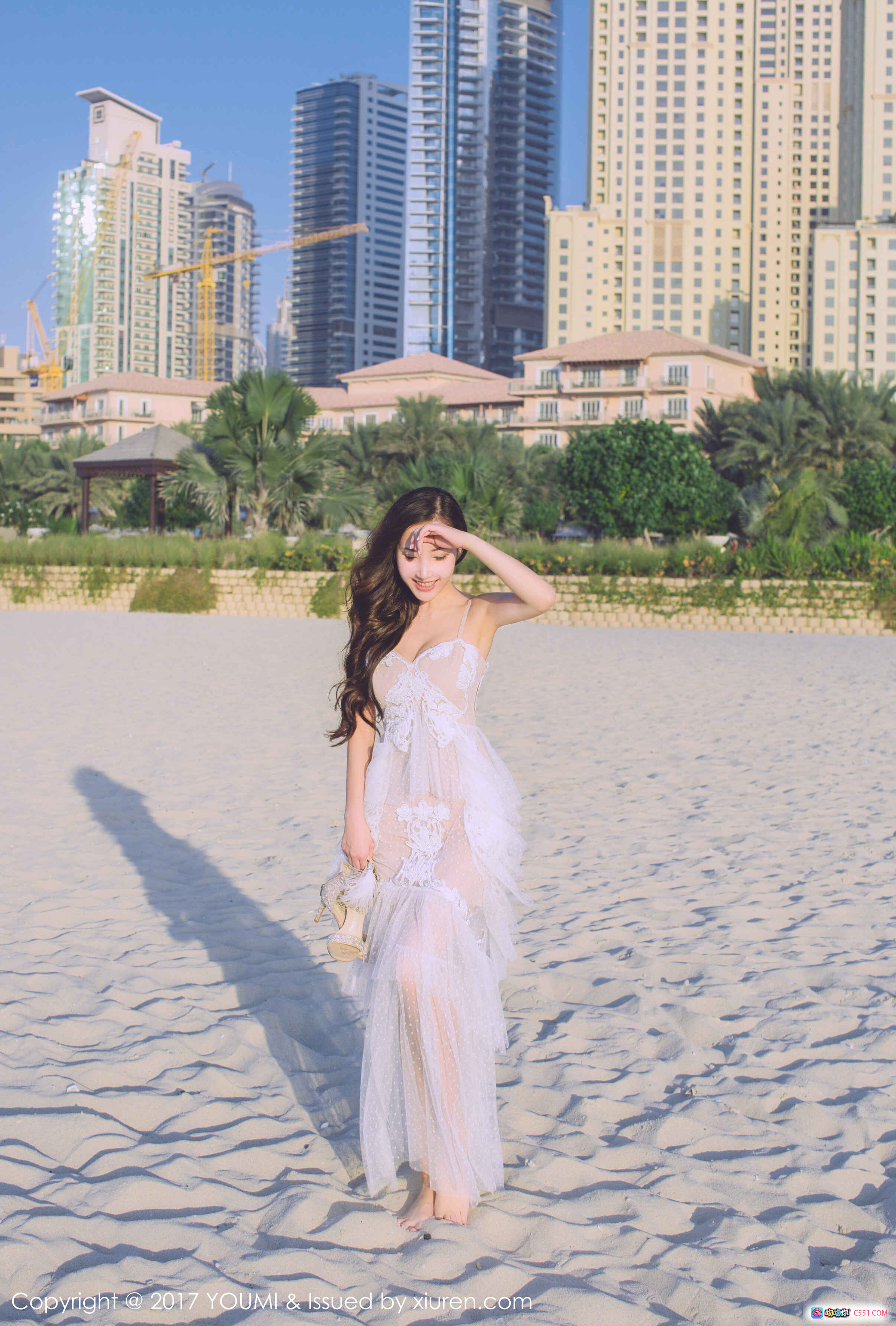 图片[8] - YouMi尤蜜荟2017.11.23 Vol.088 尤美绿色泳衣户外写真 阳光草坪棕榈树背景 性感优雅气质美女摄影 - 就要吻