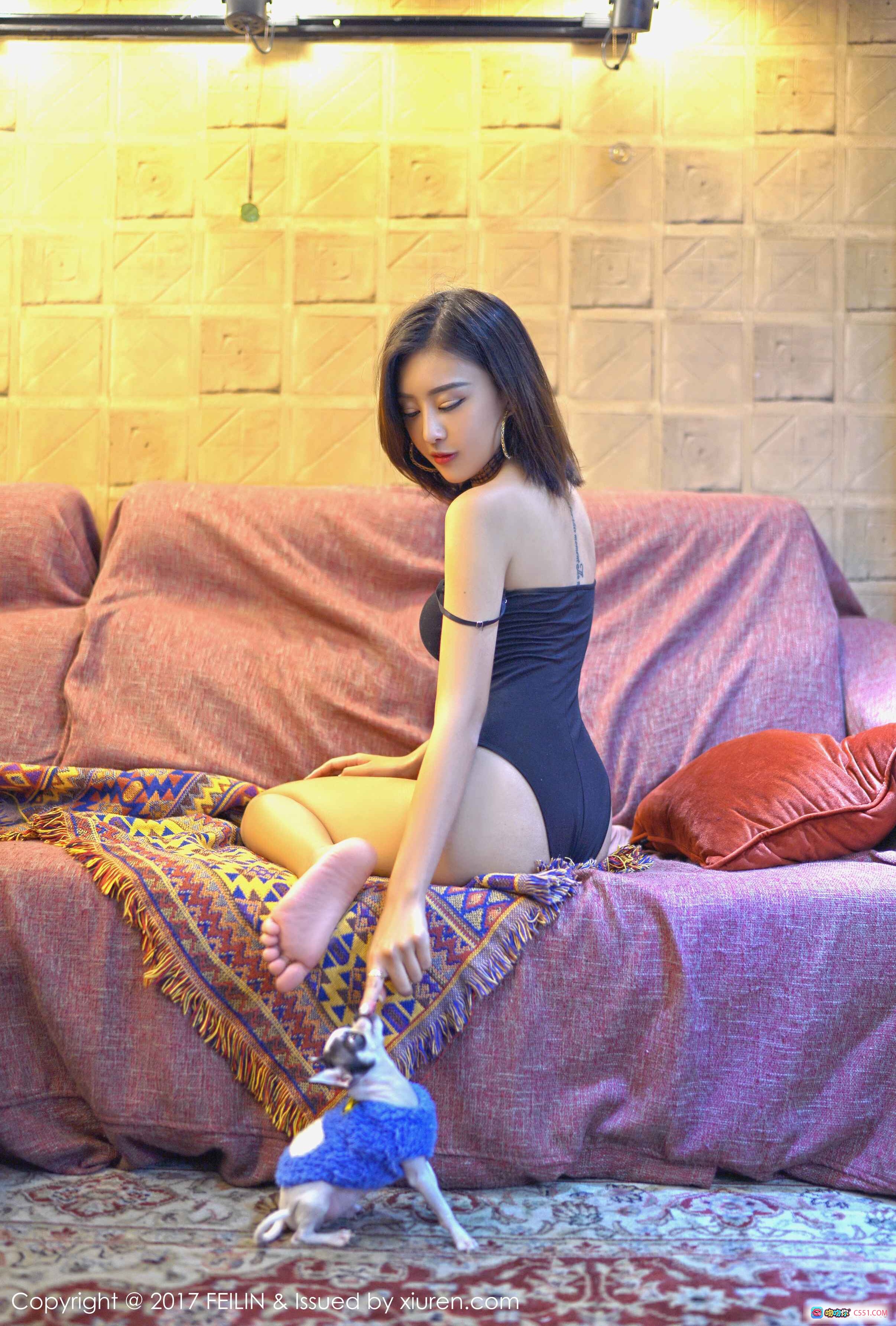 图片[10] - 赵艺璇身穿红色PSYCHO短袖抱猫写真 | FEILIN嗲囡囡Vol.087 2017年4月24日高清美图 - 就要吻