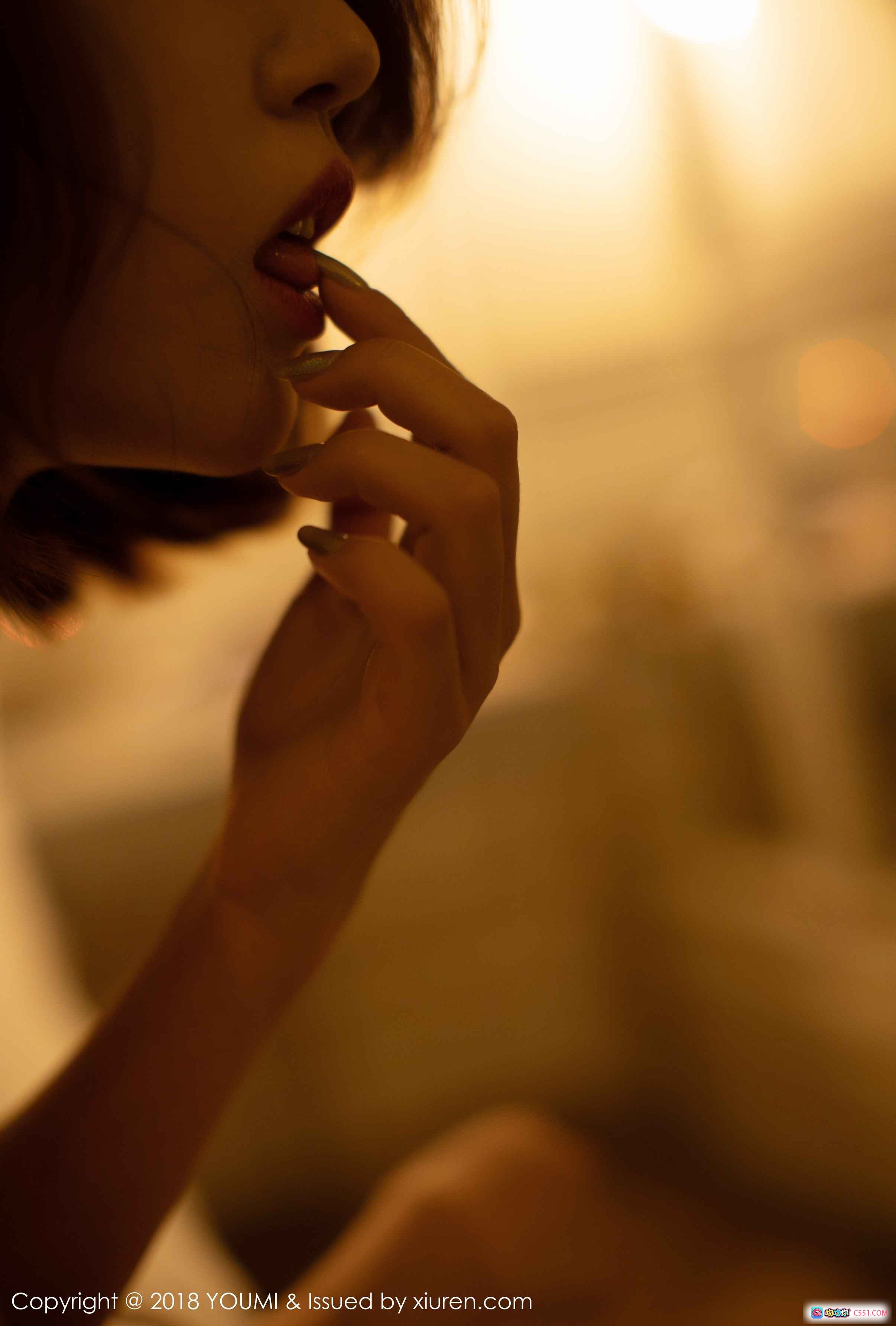 图片[5] - 冯木木LRIS性感写真 | YouMi尤蜜荟2018 Vol.243 | 黑丝美臀蕾丝内衣床上私房照 - 就要吻