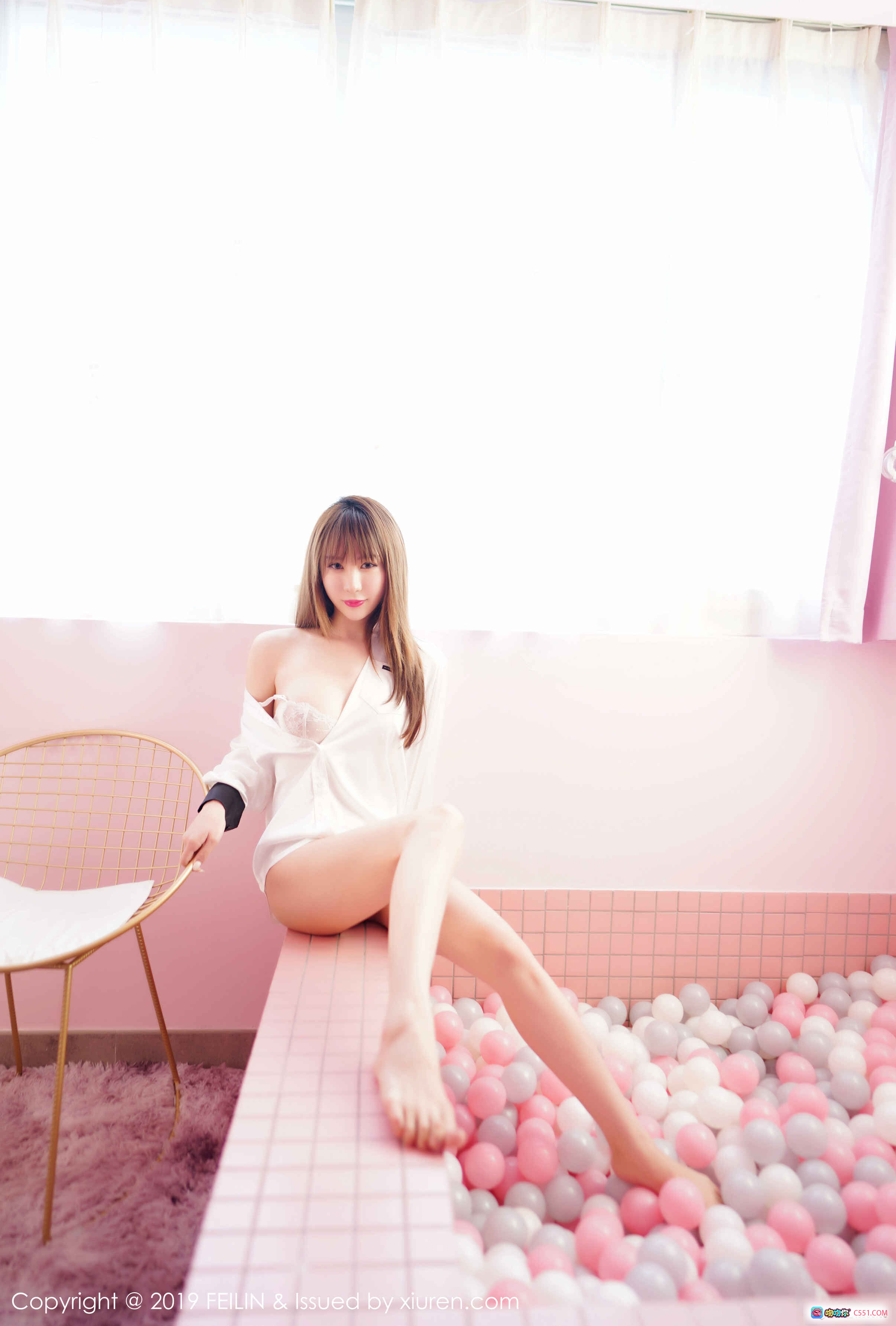 图片[5] - 程梓粉色球池写真 | 白衬衫性感美腿 | FEILIN Vol.214 2019高清私房照 - 就要吻