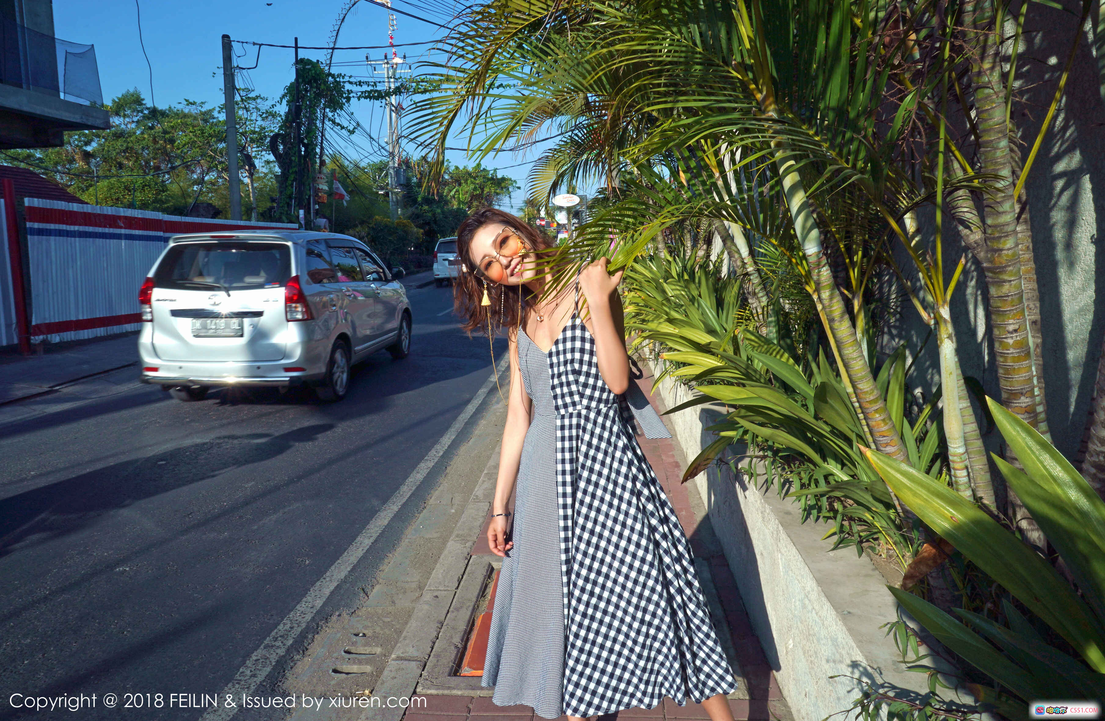 图片[4] - 冯木木LRIS泳装写真 | 红色比基尼+健身短裤 | 户外泳池阳光美拍 | FEILIN Vol.164 2018.09.13 - 就要吻