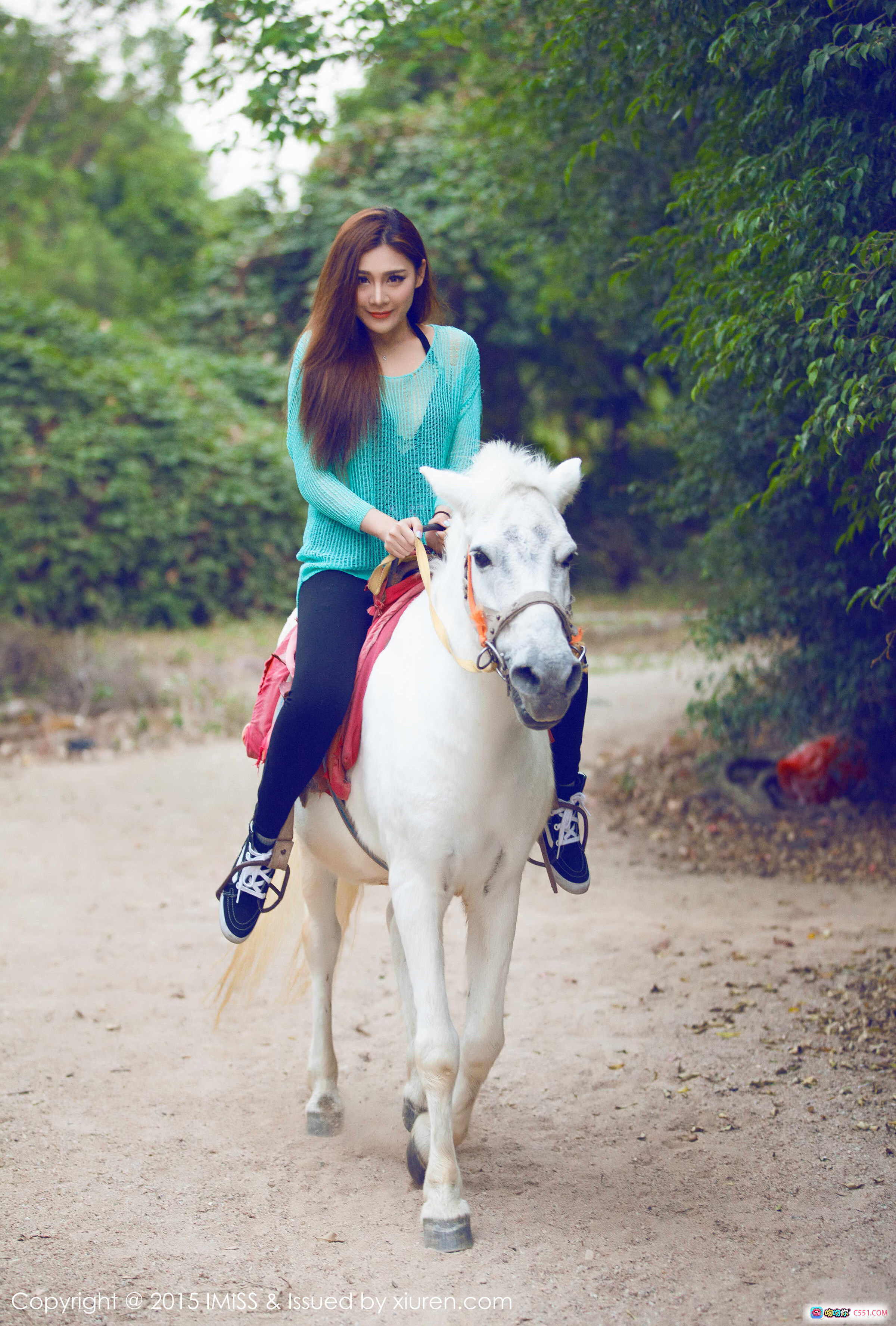 图片[5] - Nono酱热带泳池写真 | 红色比基尼美女倚石休憩 | 椰树绿植环绕 | IMISS爱蜜社2015精选图集 - 就要吻