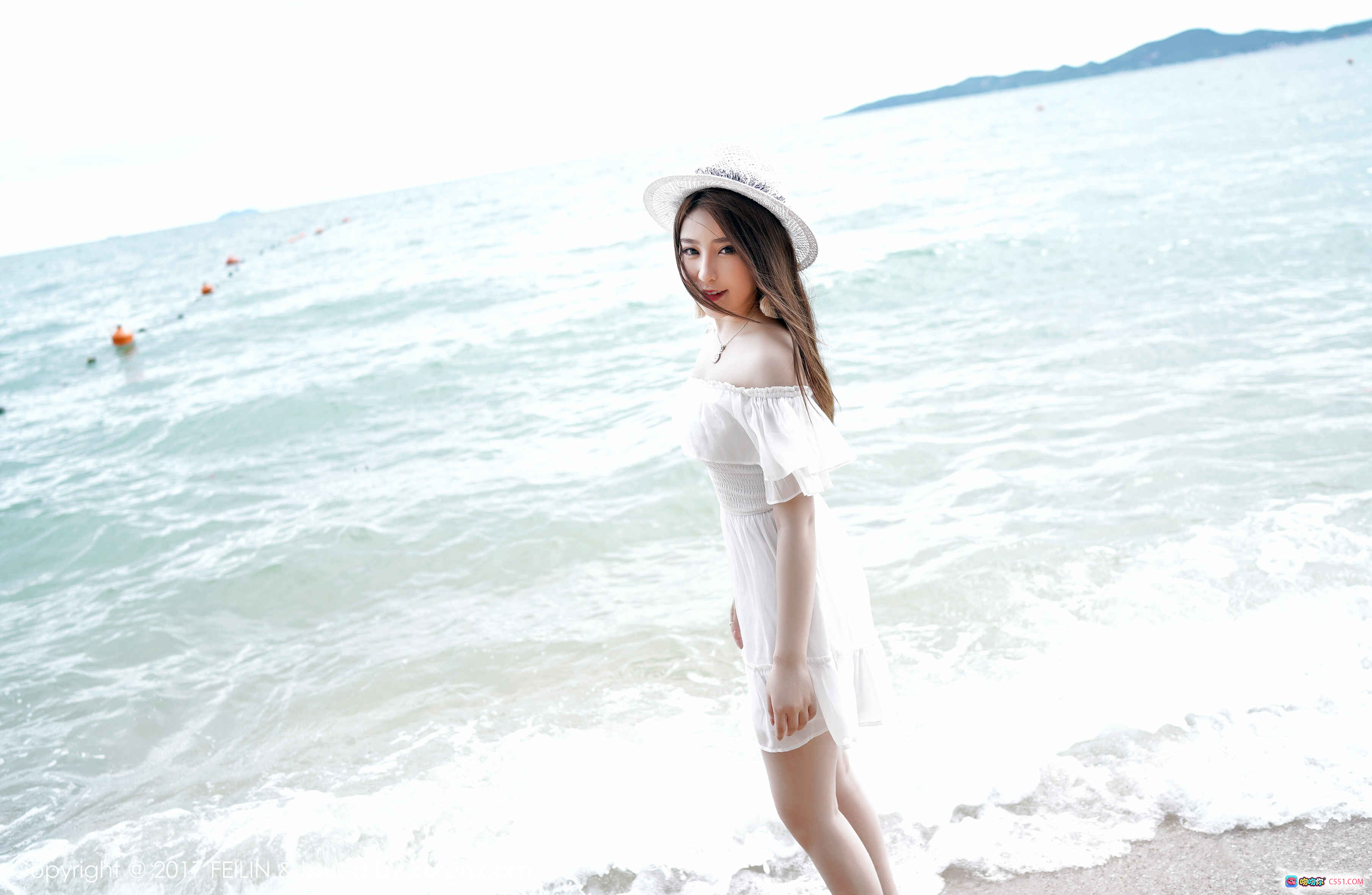 图片[2] - 芷儿Momoko比基尼写真 | 热带风情泳装美女 | FEILIN VOL.104 2017.08.04 精美户外拍摄 - 就要吻