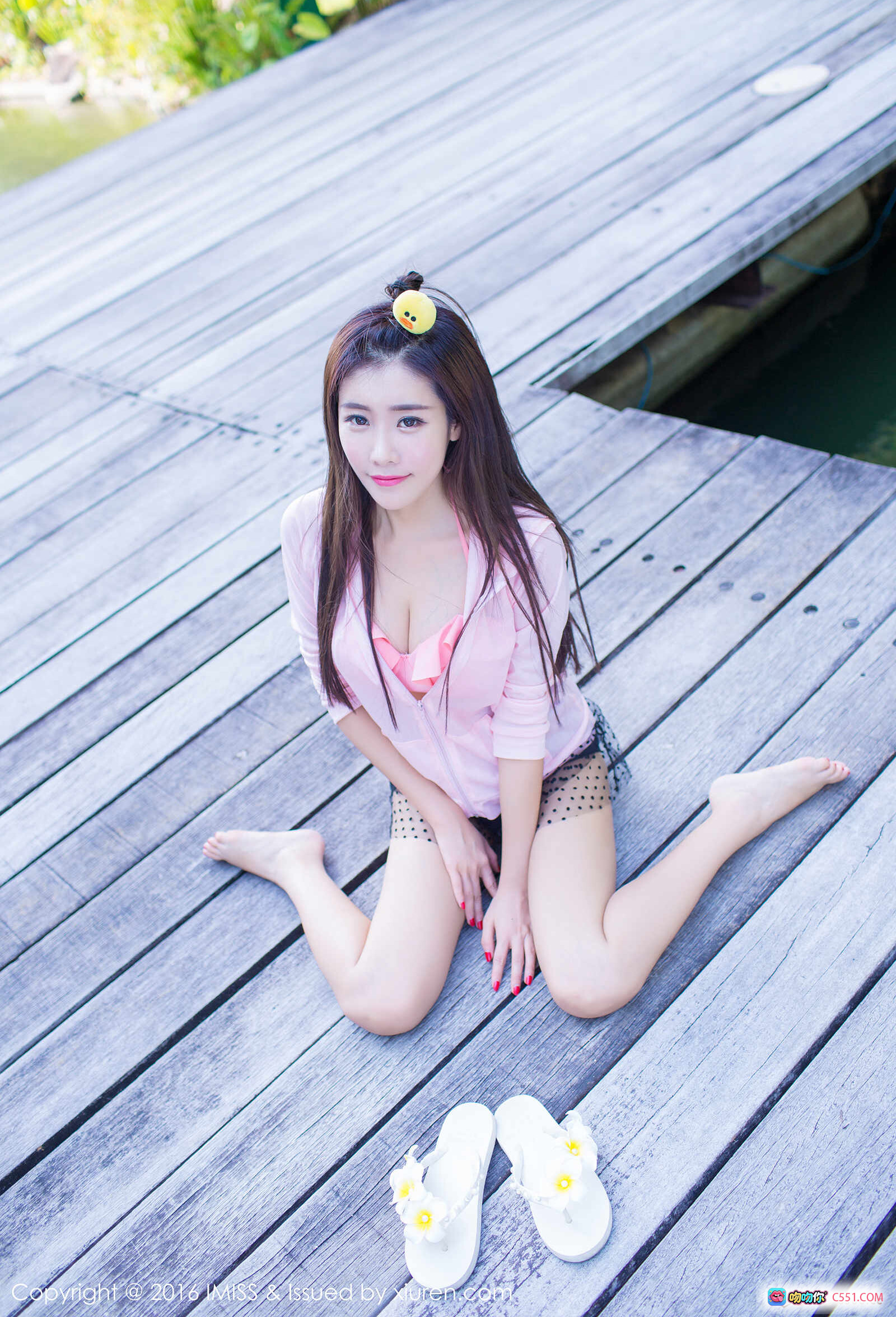 图片[10] - 程小烦不烦粉色比基尼写真_户外花丛木凳性感美腿_IMiss爱蜜社2016 VOL.086高清图集 - 就要吻