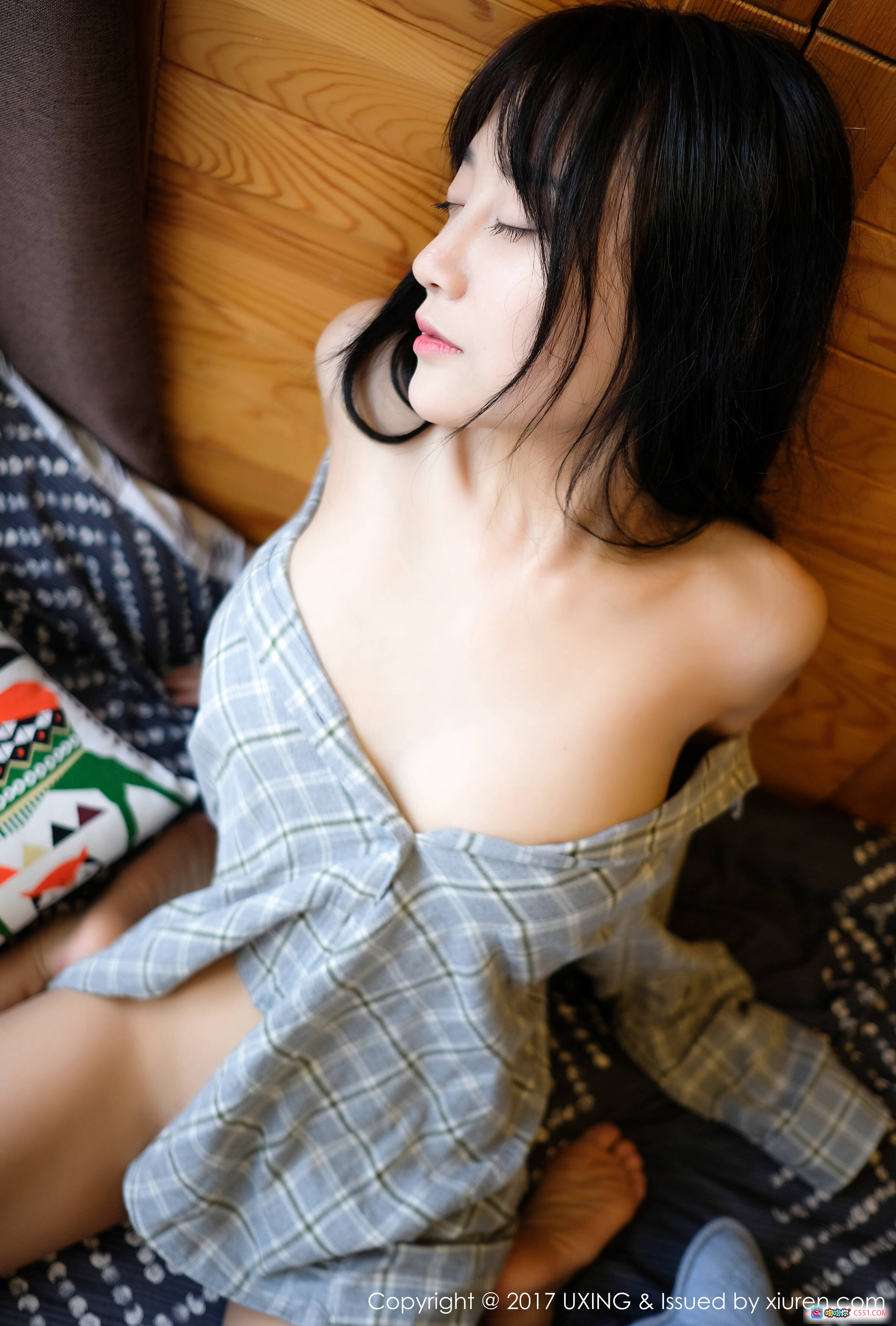 图片[9] - UXING 2017.05.09 Vol.052 猩一 格子衬衫性感写真 闭眼侧卧私房美图 高清43P无视频 - 就要吻