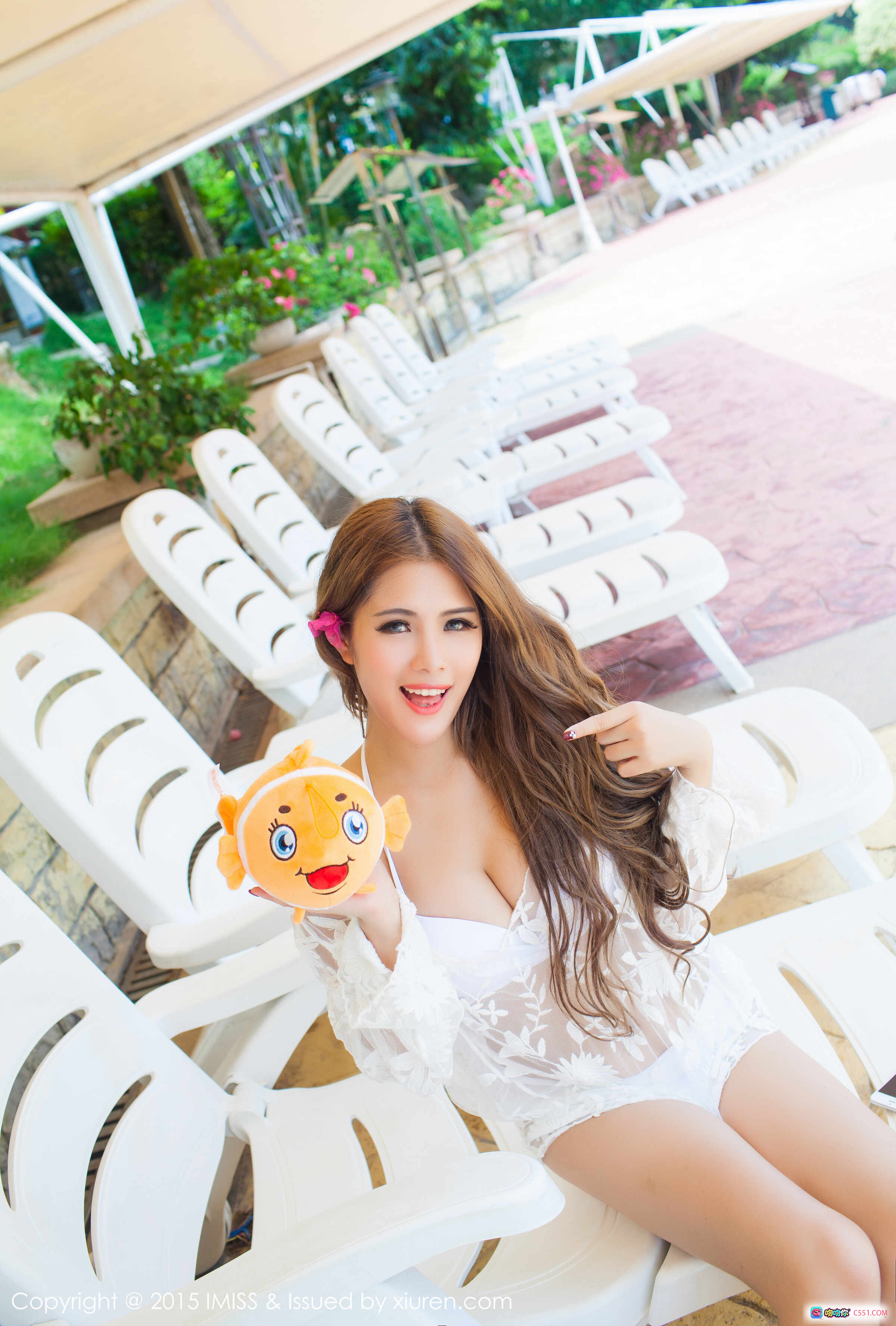 图片[6] - 妍妍Yanyan白色比基尼写真 | 木屋温泉边性感美腿 | IMiss爱蜜社2015年7月29日VOL.008高清图集 - 就要吻