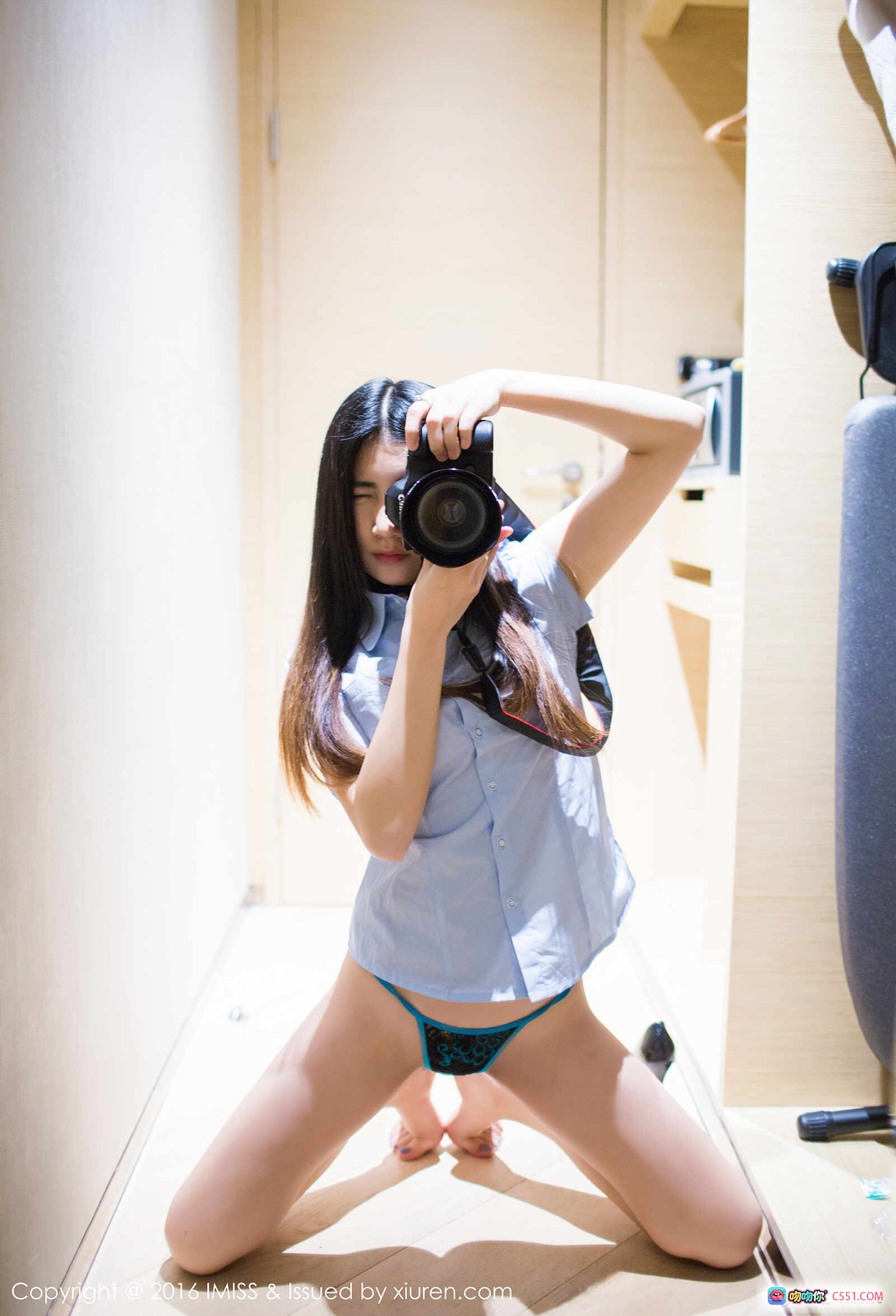 图片[5] - IMiss爱蜜社2016.04.18 VOL.079 7Seven 美腿白丝高跟鞋沙发写真 优雅性感私房摄影 - 就要吻