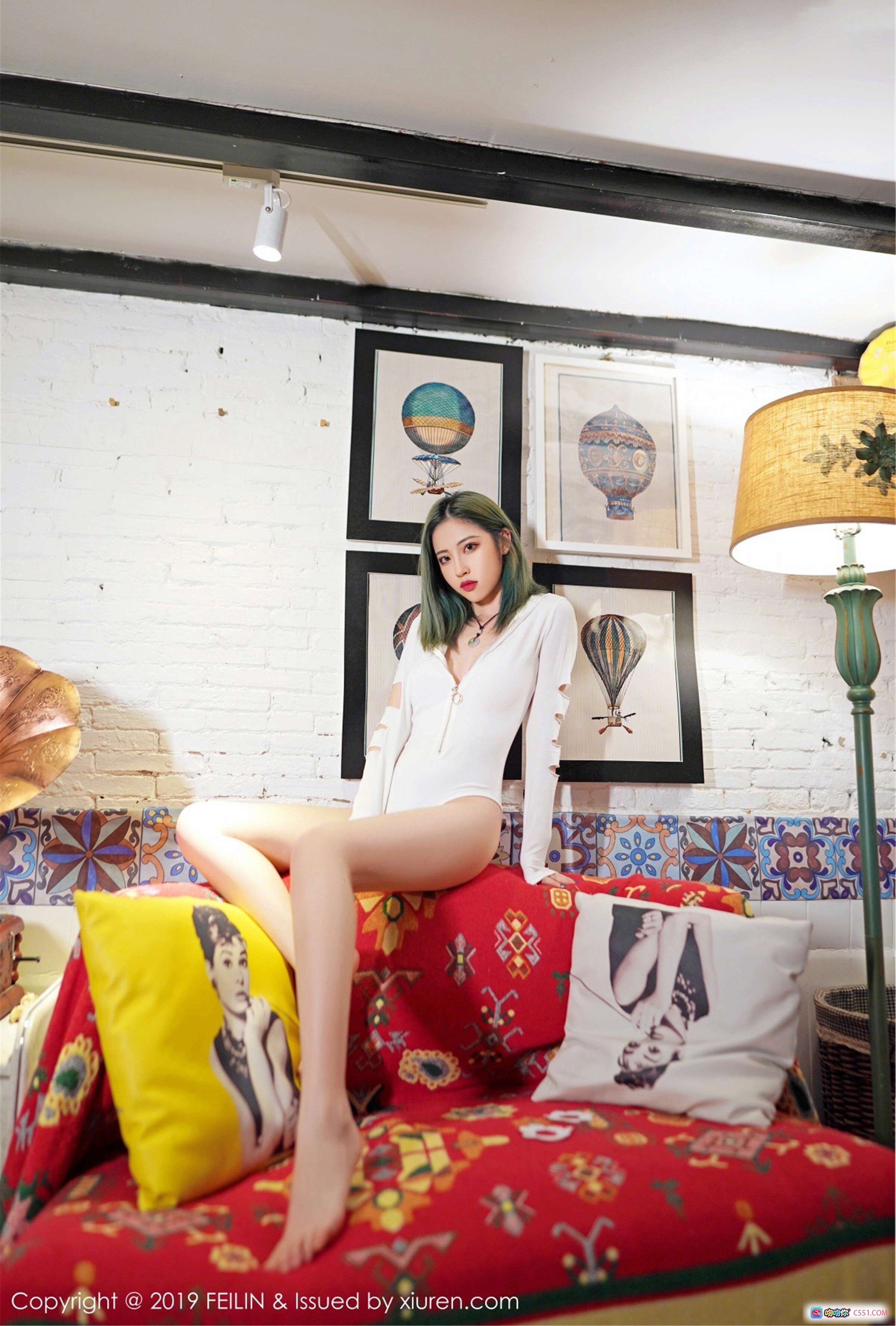 图片[2] - 小樱花红沙发慵懒写真 | FEILIN Vol.188 2019.04.18 高清私房美图 54+1P 196M - 就要吻