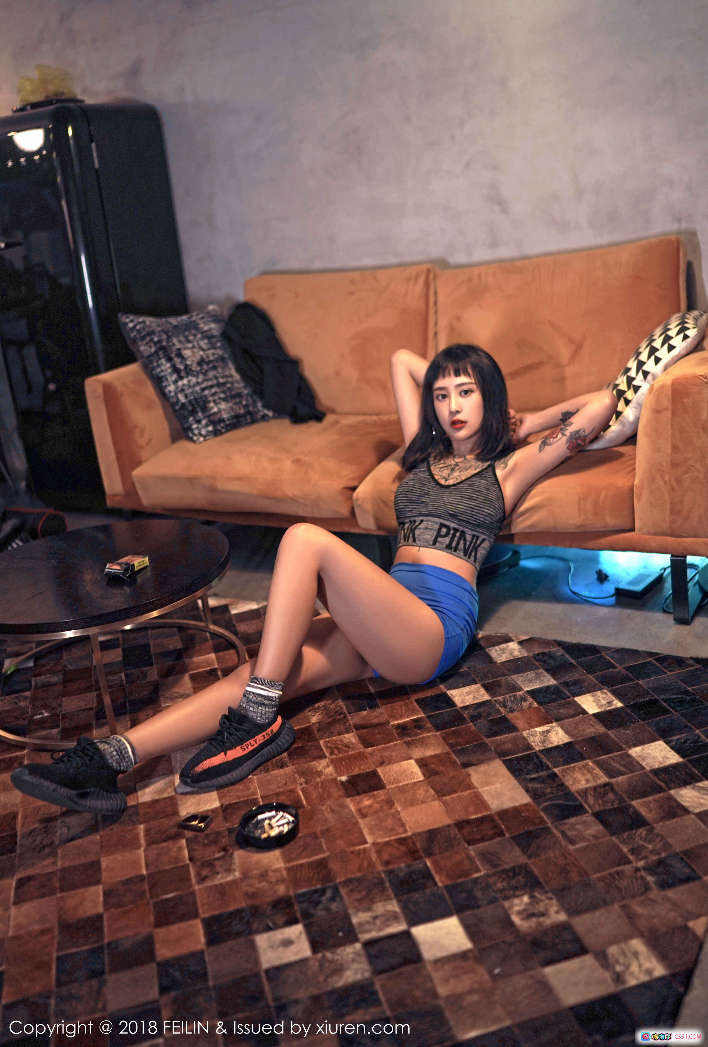 图片[4] - 赵艺璇蓝色运动内衣写真 | 纹身美女床上点烟 | FEILIN VOL.129 2018.03.29 - 就要吻