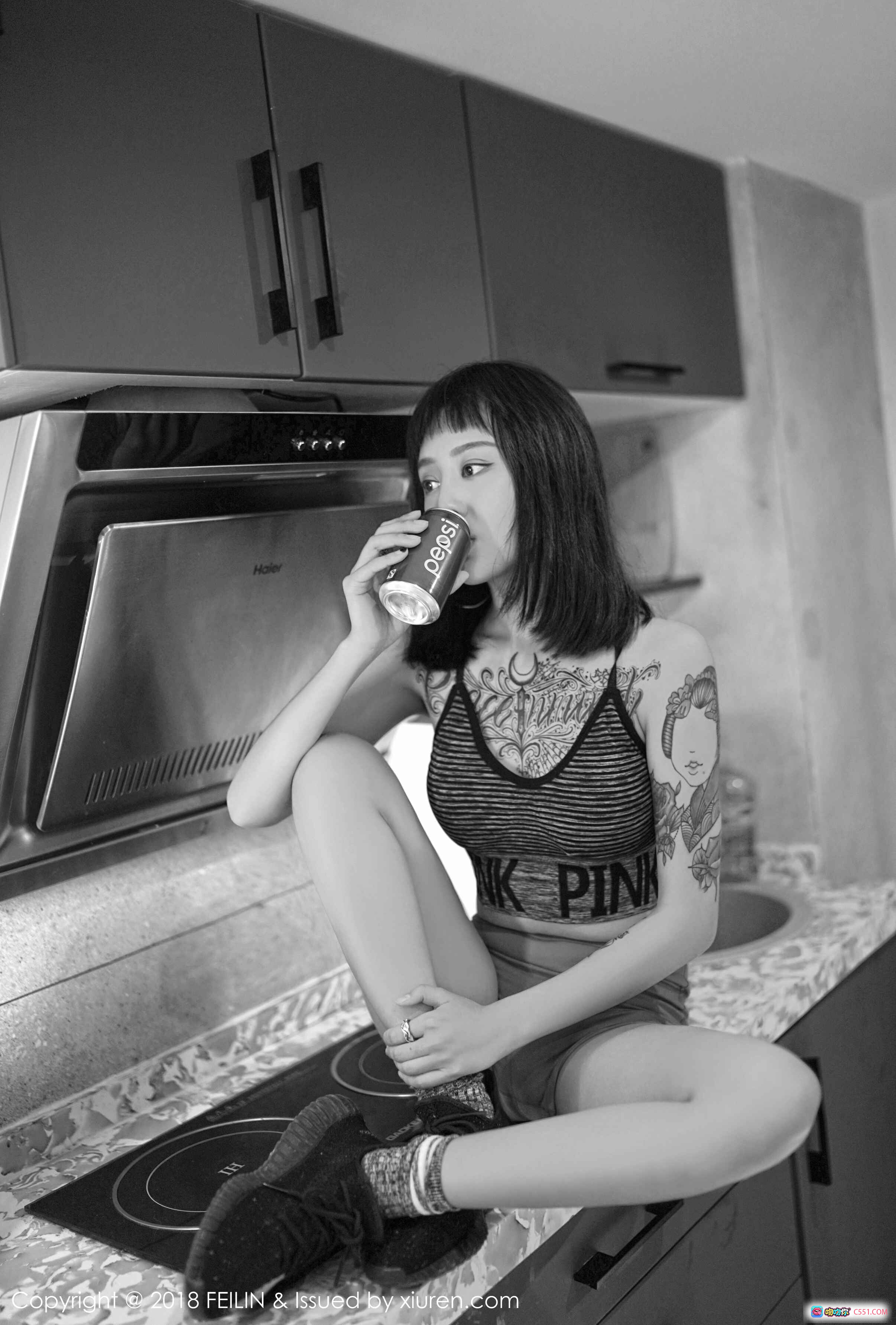 图片[7] - 赵艺璇蓝色运动内衣写真 | 纹身美女床上点烟 | FEILIN VOL.129 2018.03.29 - 就要吻