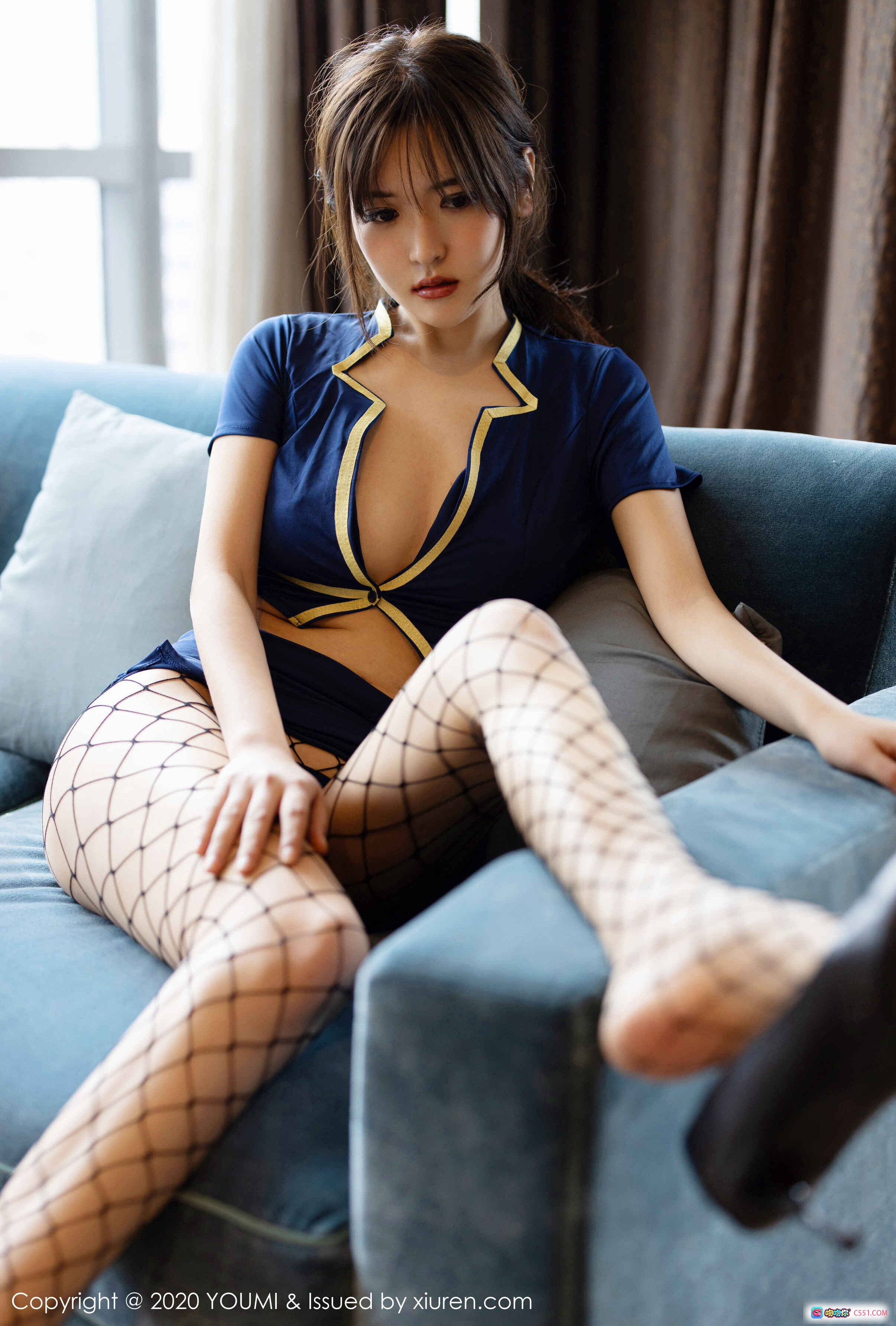 YouMi尤蜜荟白露小猪2020.04.01 VOL.445 网袜深V制服沙发写真55P - 就要吻