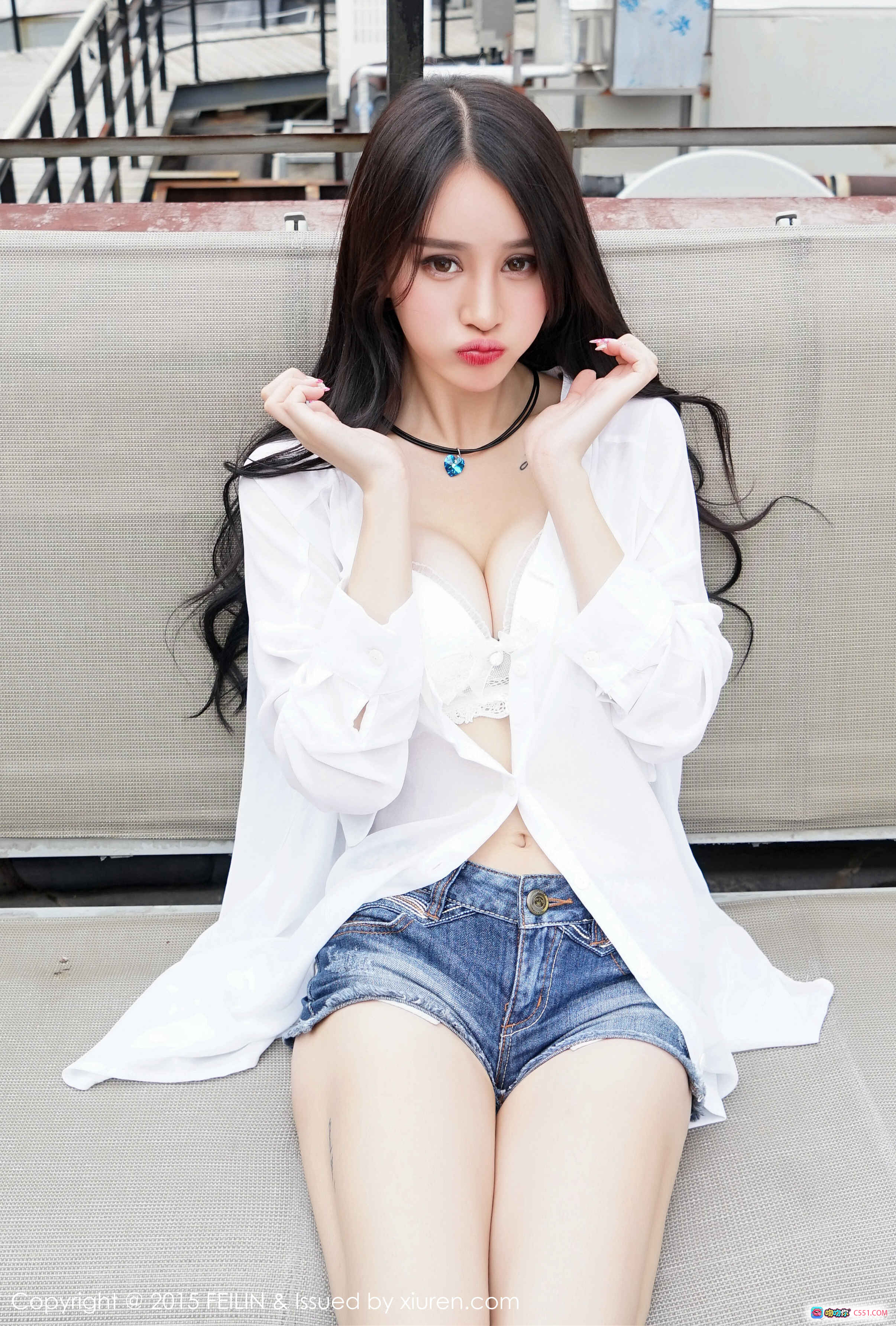 图片[9] - FEILIN嗲囡囡Cheryl青树2015泳装写真｜豹纹比基尼冲淋区外拍｜城市江景背景｜高清美腿特写 - 就要吻