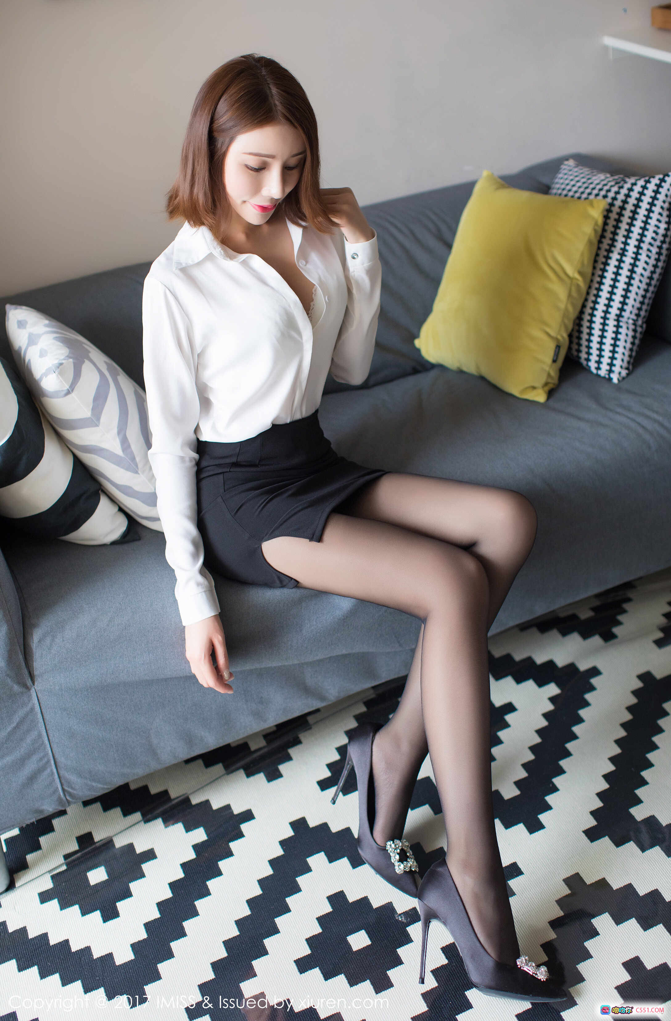 图片[9] - IMiss爱蜜社Savina白衬衫蕾丝内衣黑丝美腿居家写真2017.10.30 VOL.193 - 就要吻