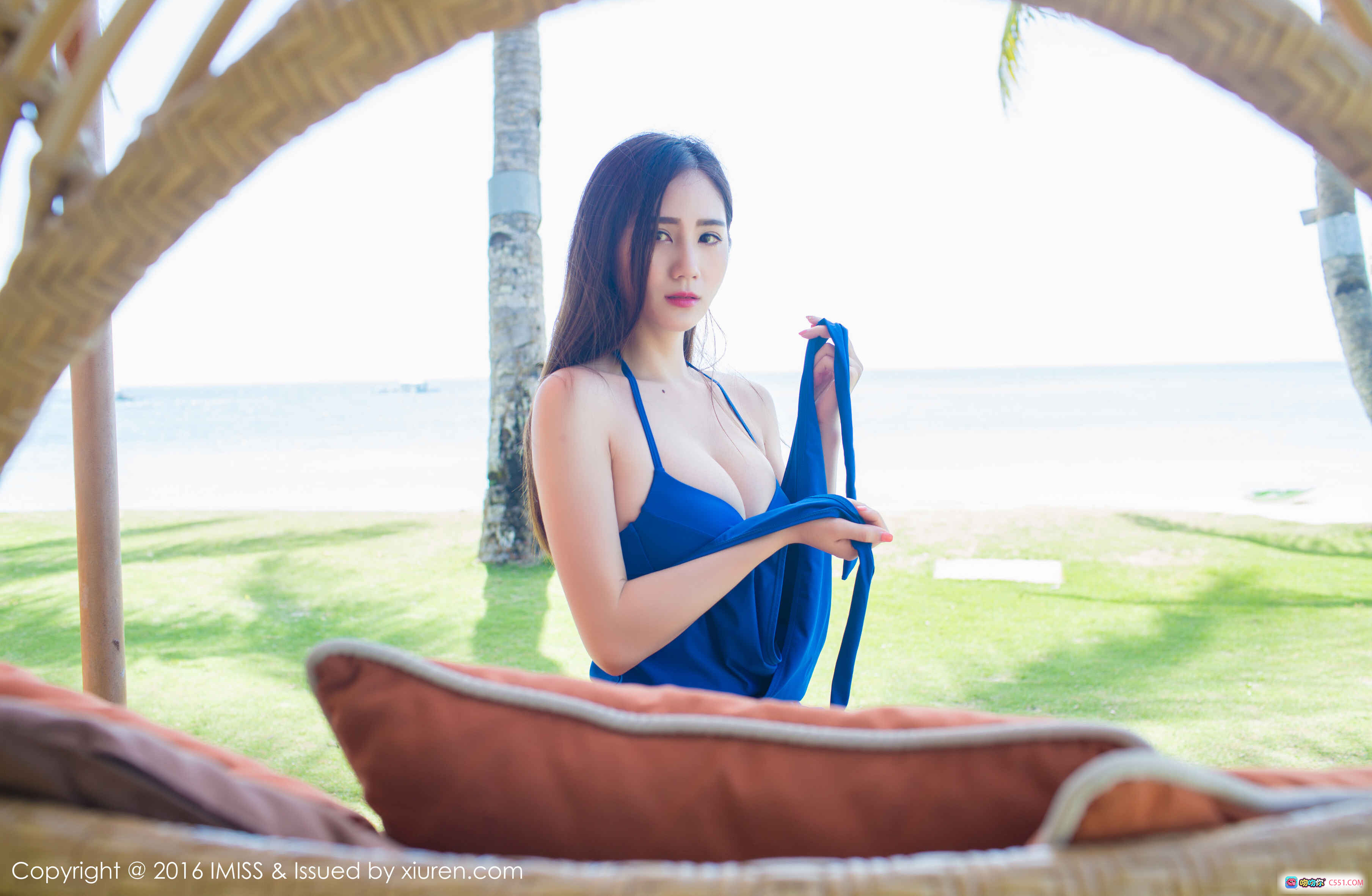 图片[10] - SISY思海滩比基尼写真 | 蓝黄撞色泳装 | 沙滩美少女 | IMiss爱蜜社2016精选图集 - 就要吻