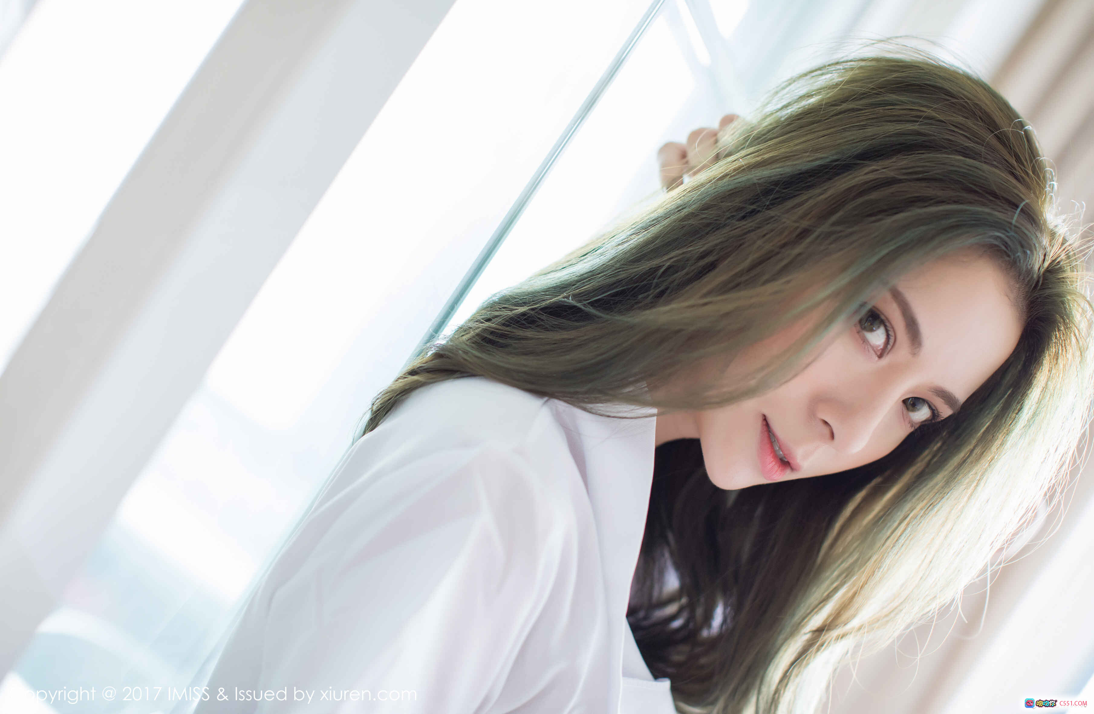 图片[3] - IMiss爱蜜社2017.11.14 VOL.198 Carry 白衬衫高跟美腿室内写真 54图184M 高清私房摄影 - 就要吻