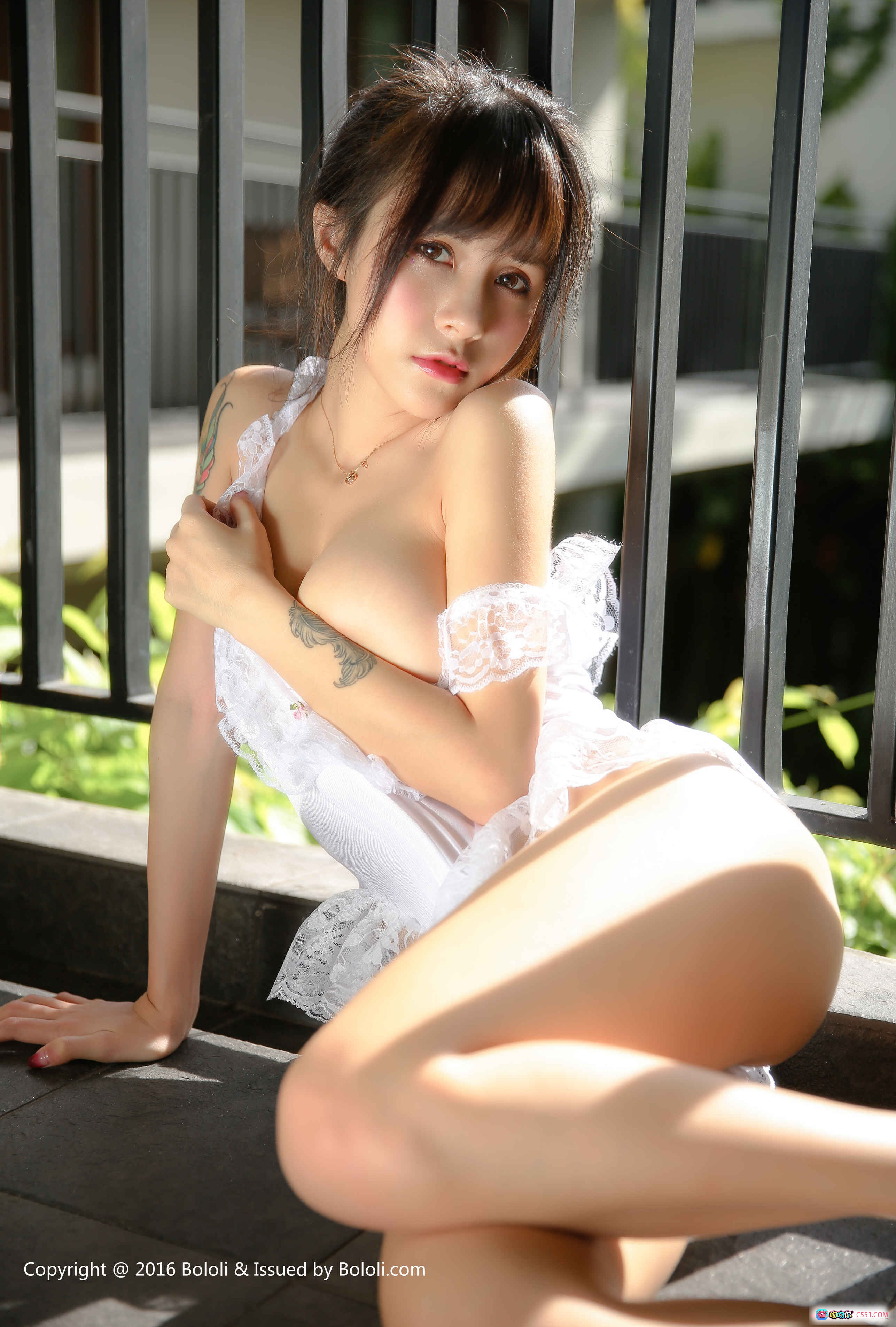 图片[5] - 夏美酱白色蕾丝睡衣诱惑写真 | BoLoli波萝社VOL.026户外花园清新美腿摄影 - 就要吻