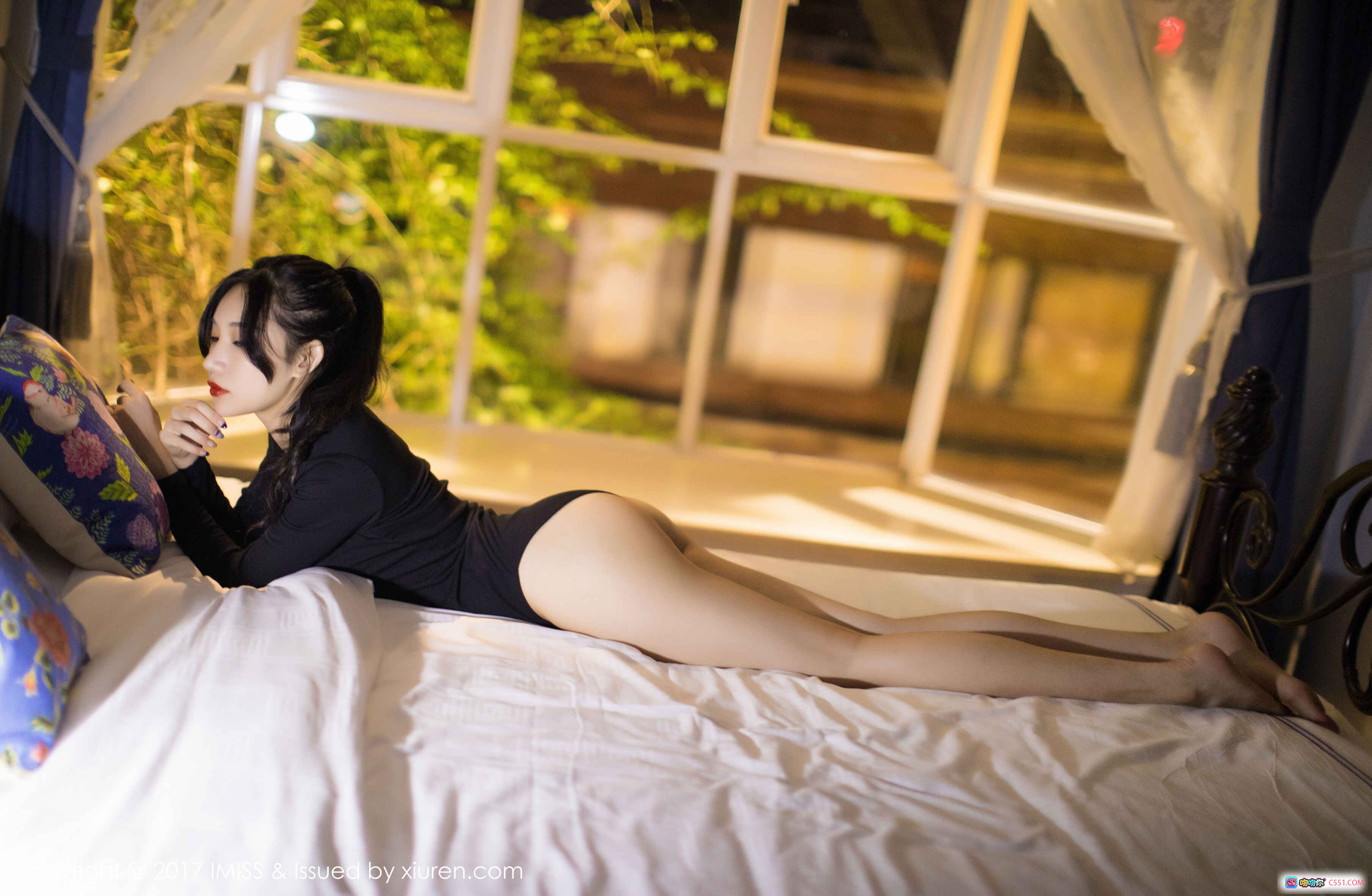 小狐狸Sica性感写真床照夜景窗边黑衣美腿诱惑私房摄影IMiss爱蜜社VOL.194 - 就要吻