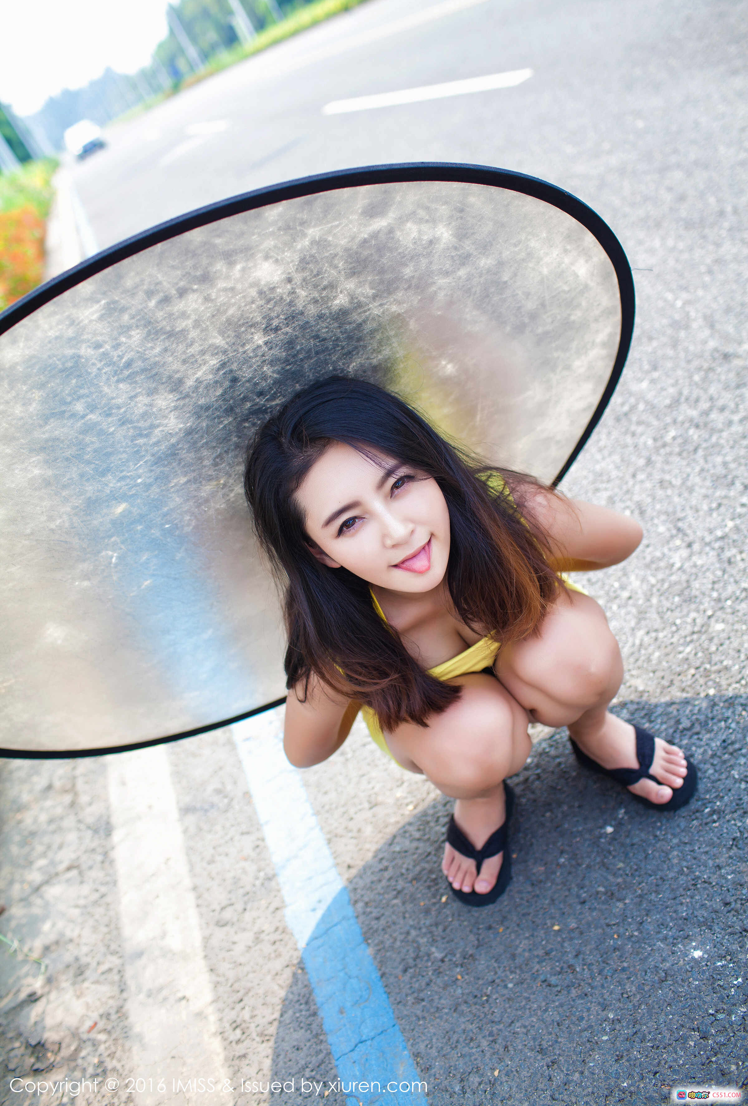 图片[9] - IMiss爱蜜社2016.02.24 VOL.068 美女模特粉色针织连衣裙高跟美腿居家写真合集 - 就要吻